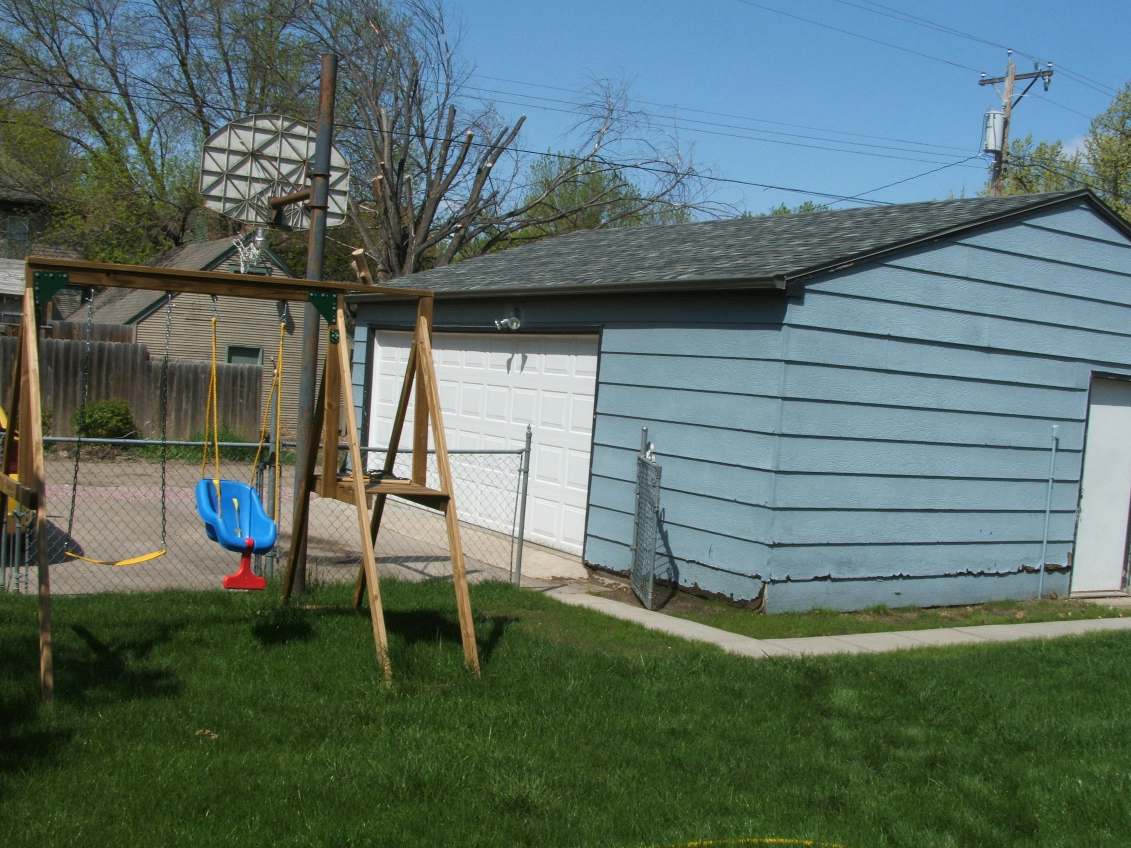 404 E 3rd