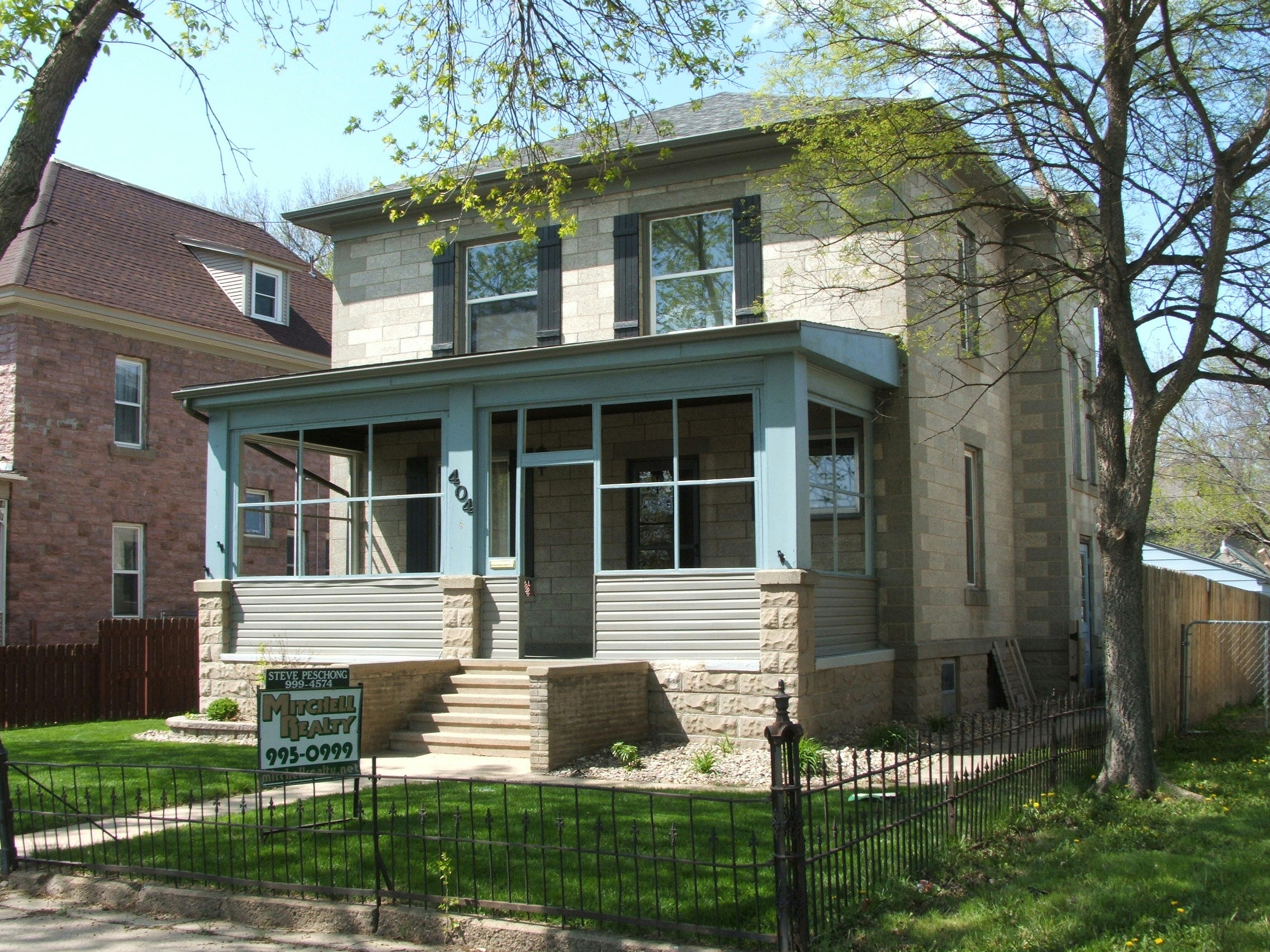 404 E 3rd