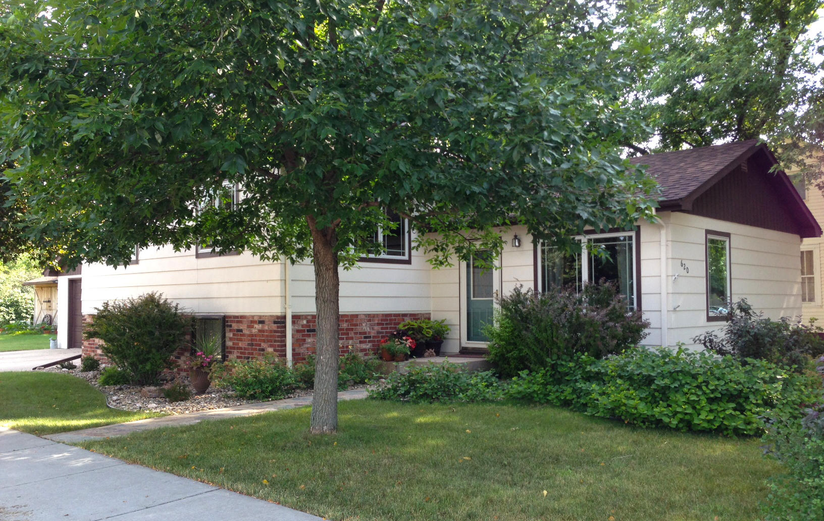620 W 13th Ave