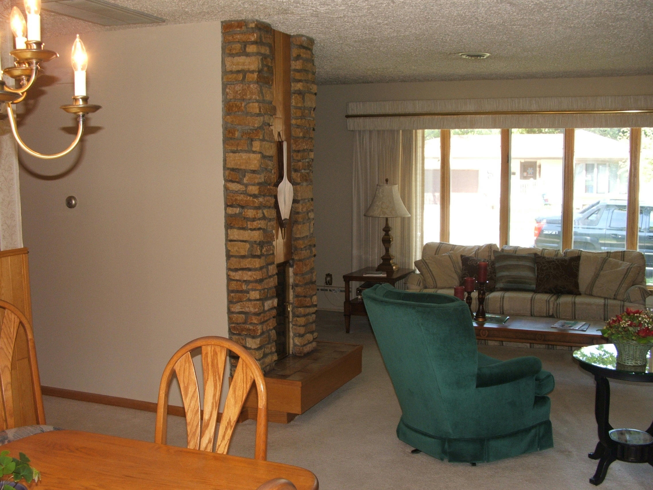 1025 W Cedar Ave