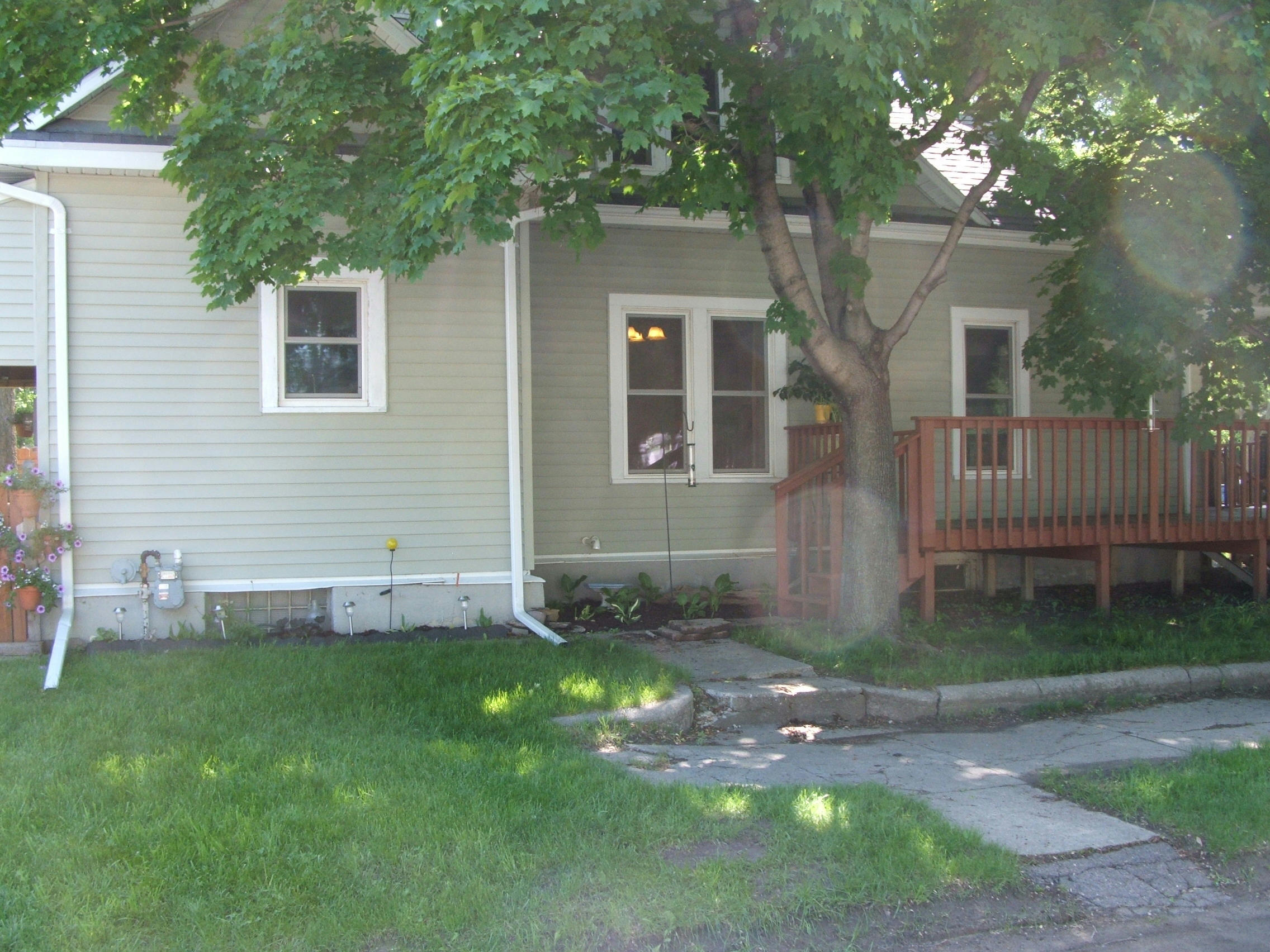 828 W 4th