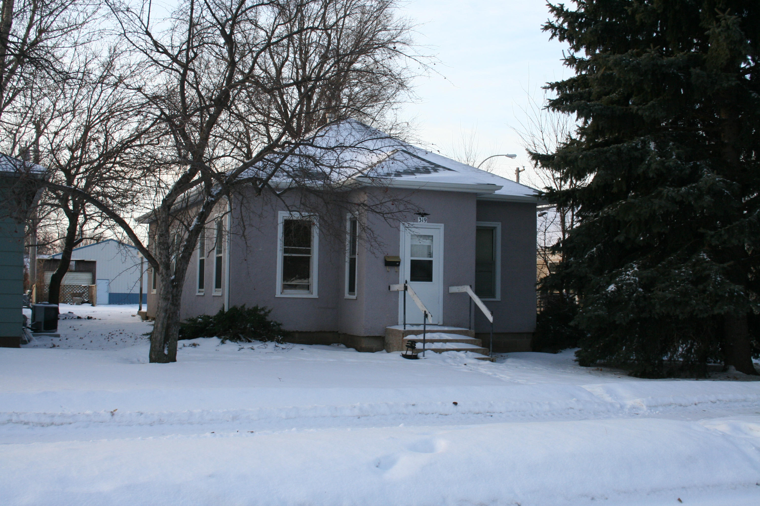 319 W 14th
