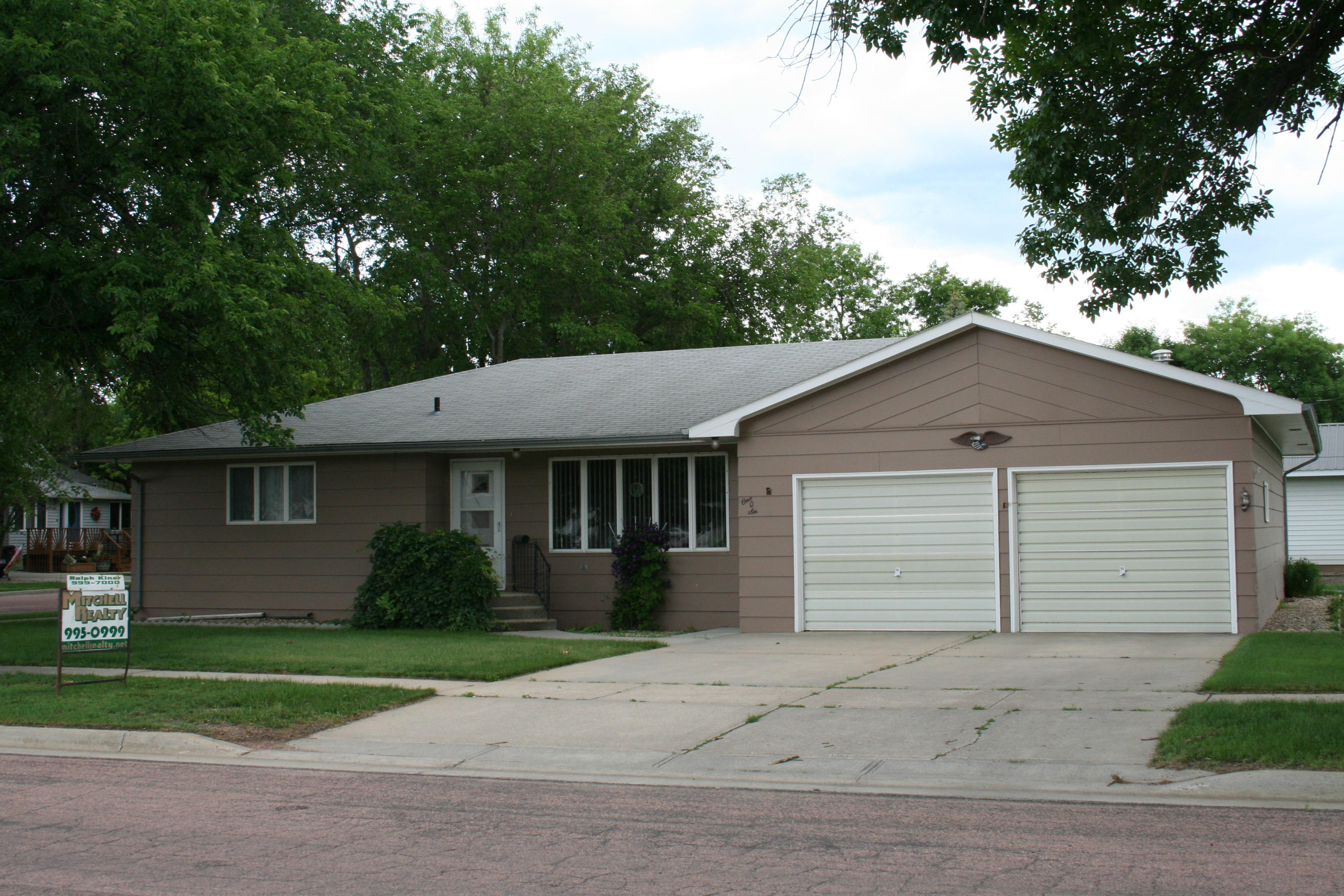 106 N Ben St