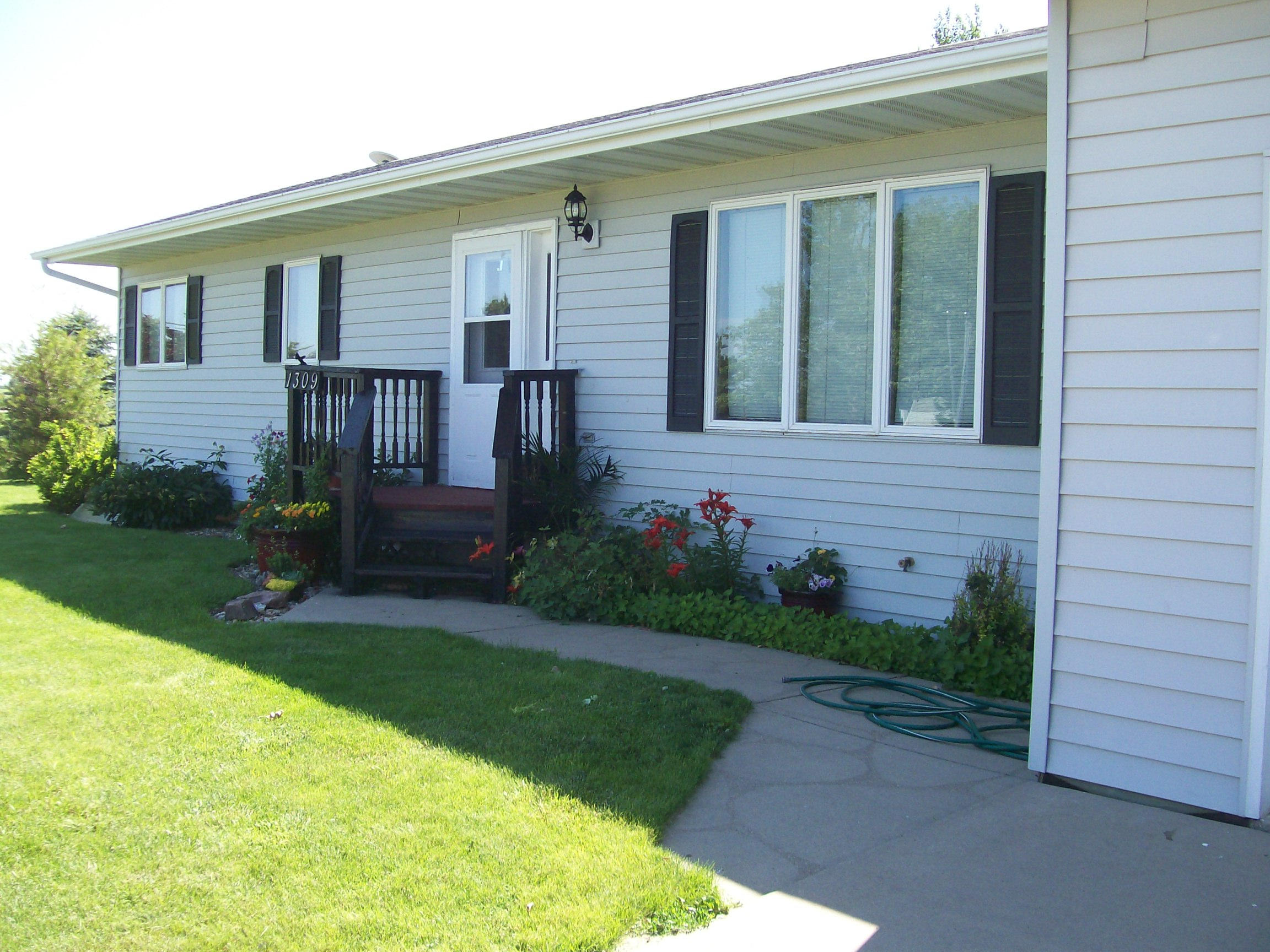 1309 S. Lynn