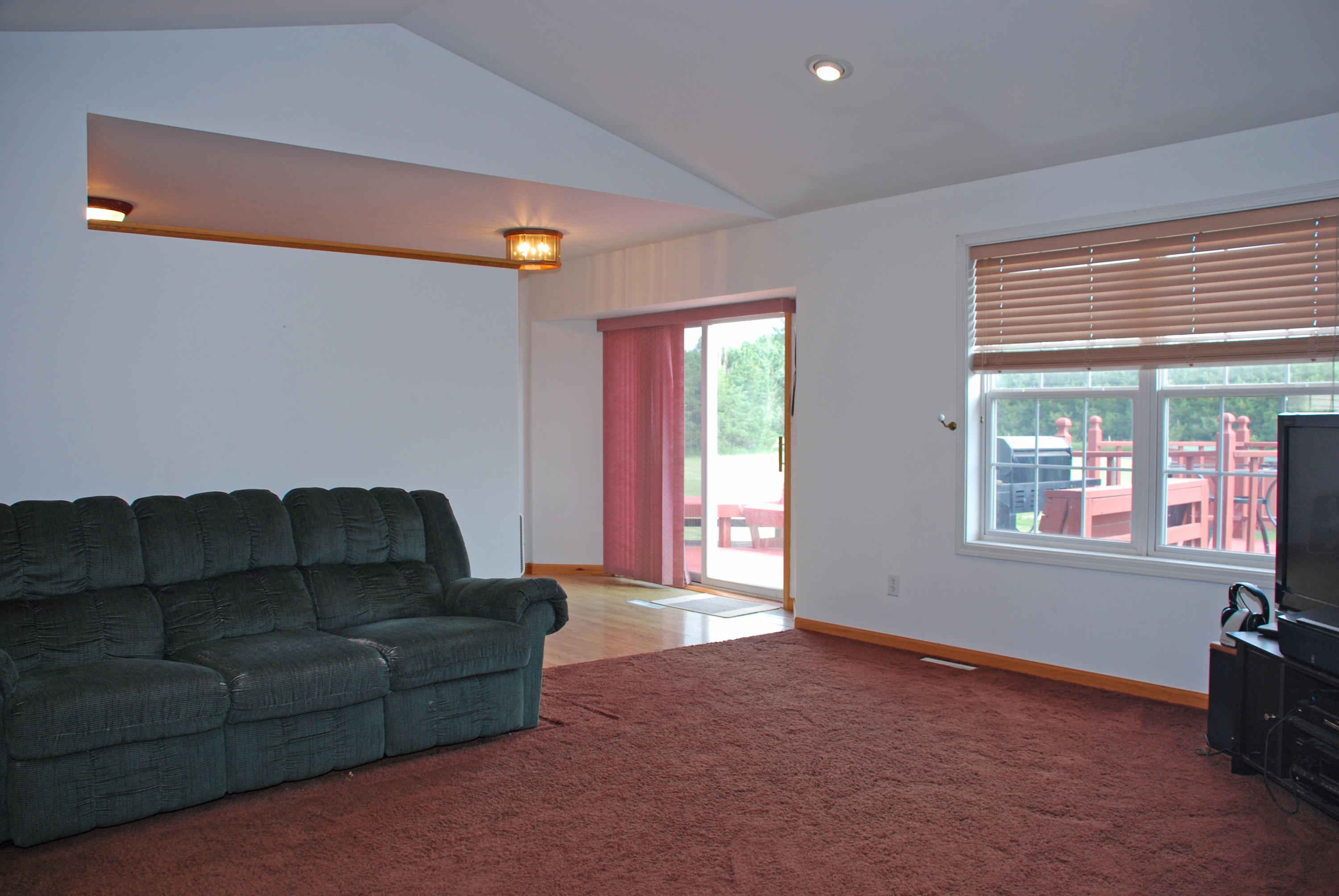 1041 Carl Rd