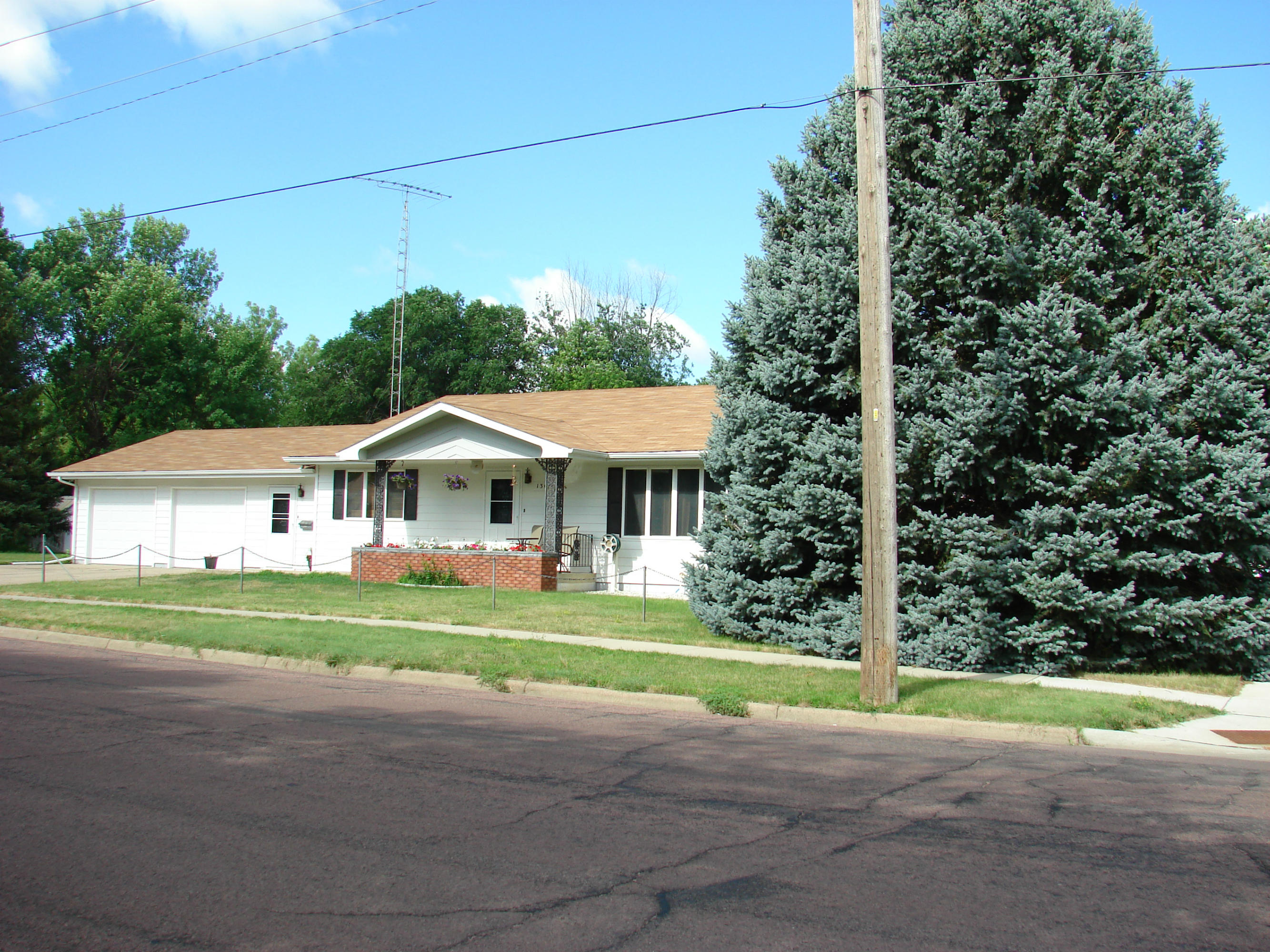 1305 N Capital St