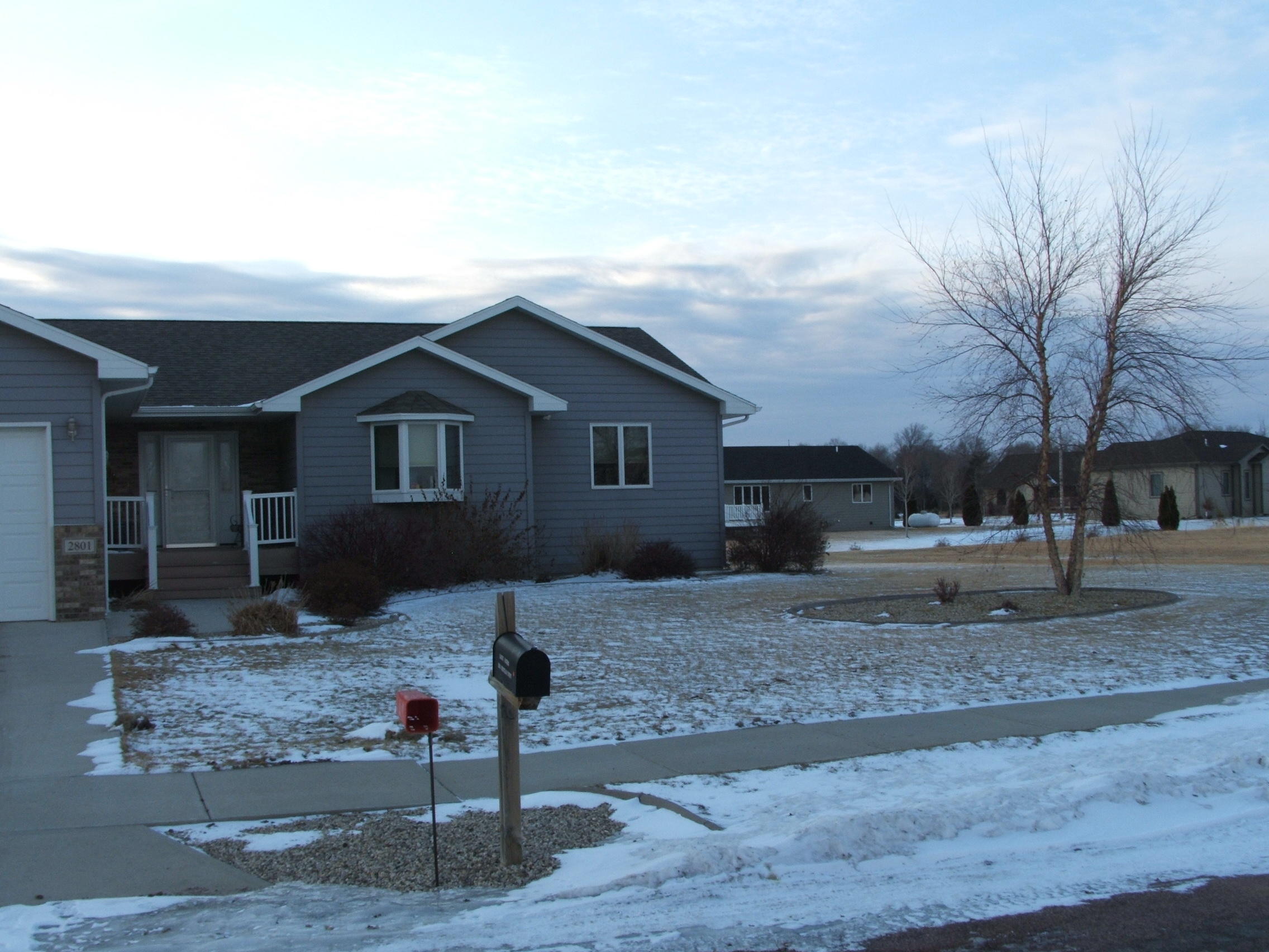 2801 S Mentzer Ct