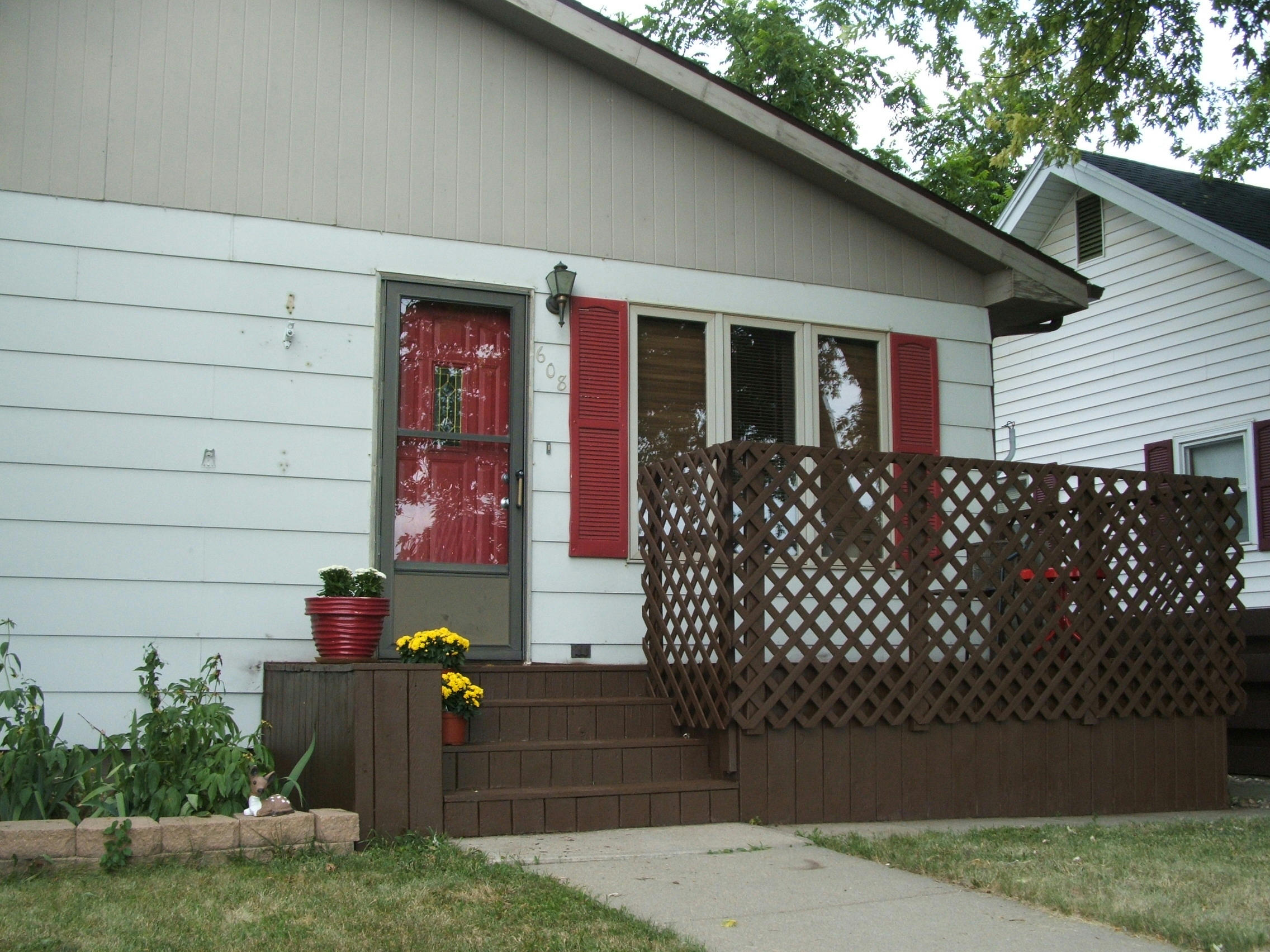 608 E Ash Ave