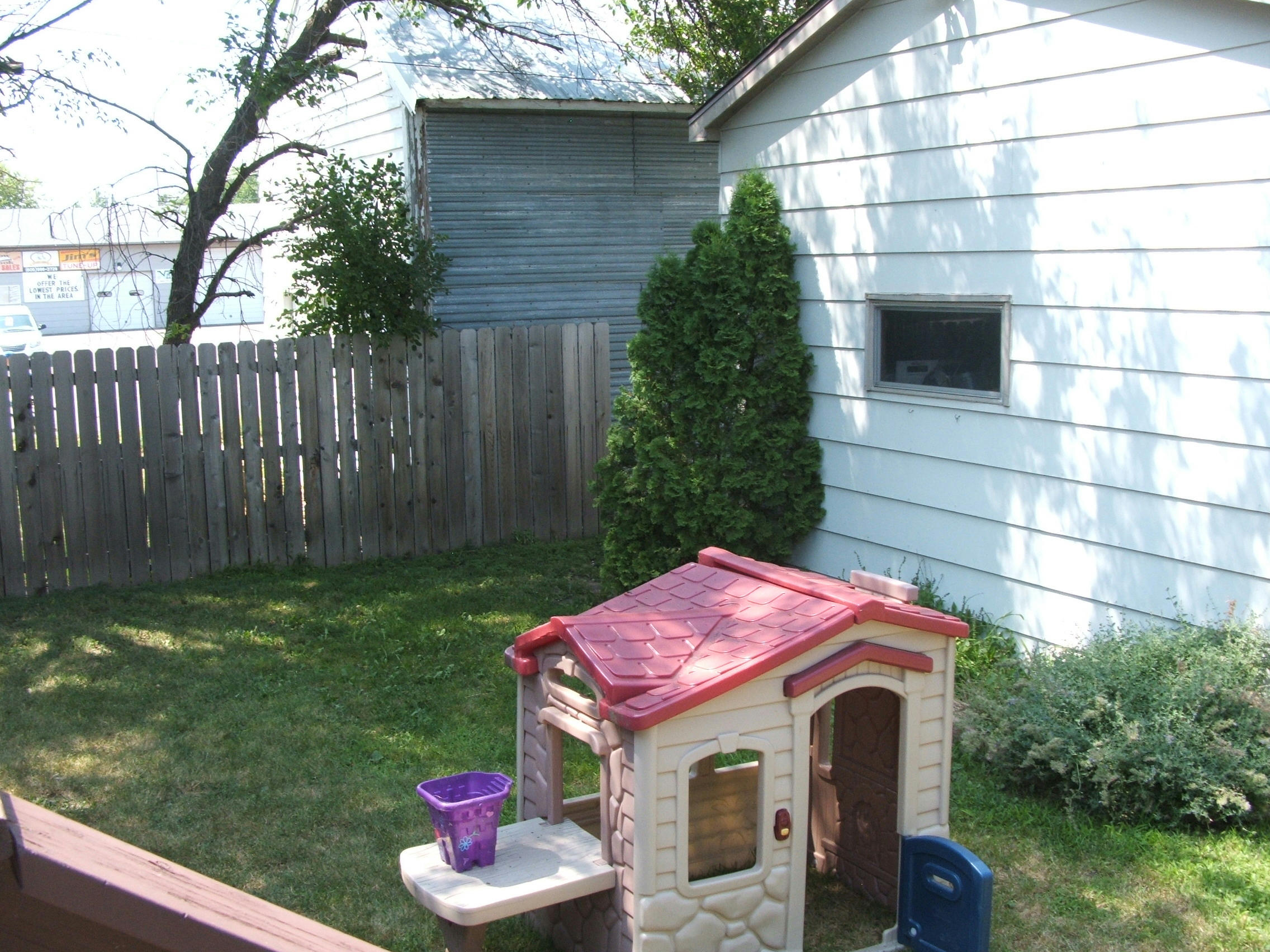 608 E Ash Ave