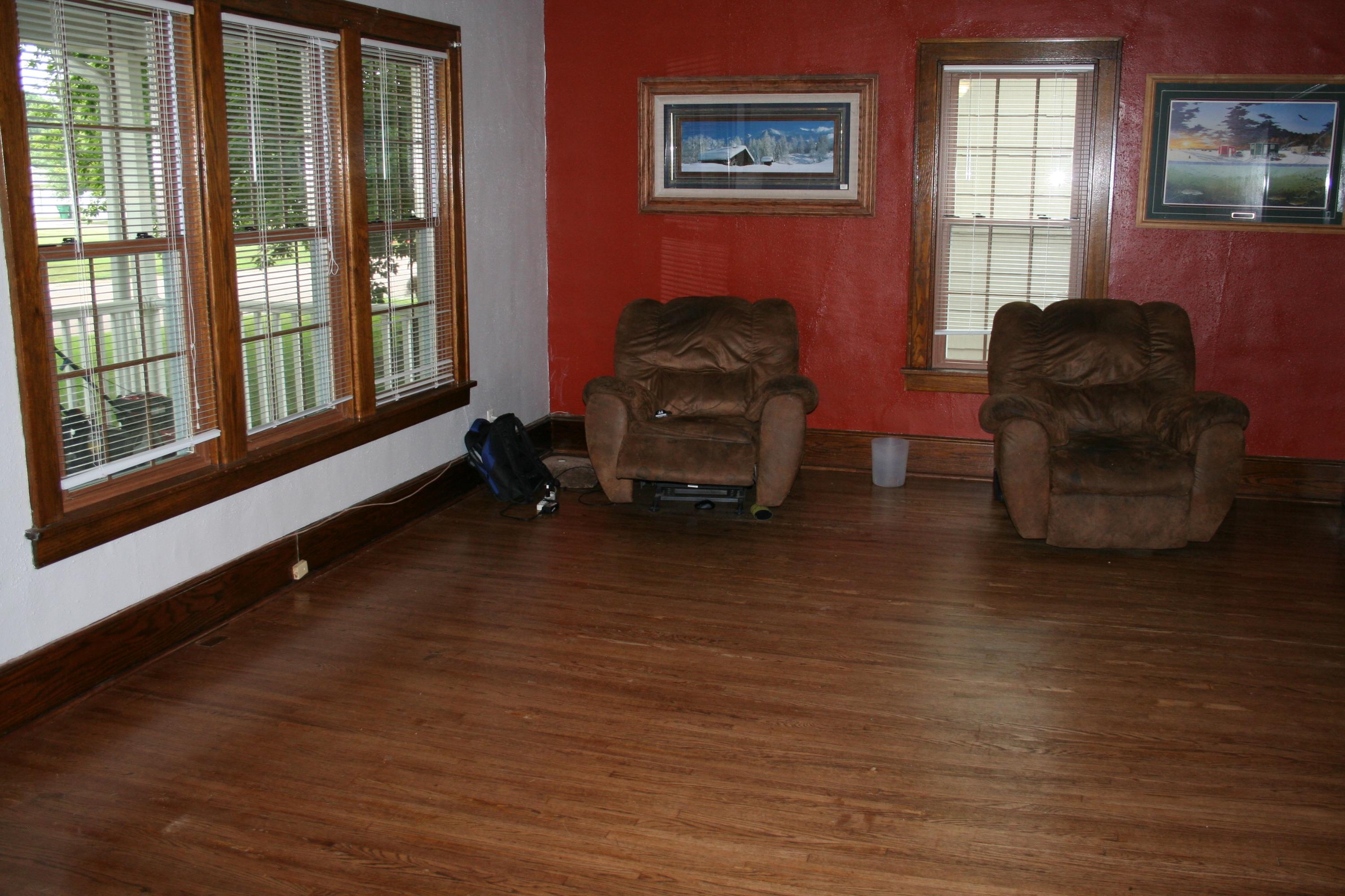 1006 S Rowley