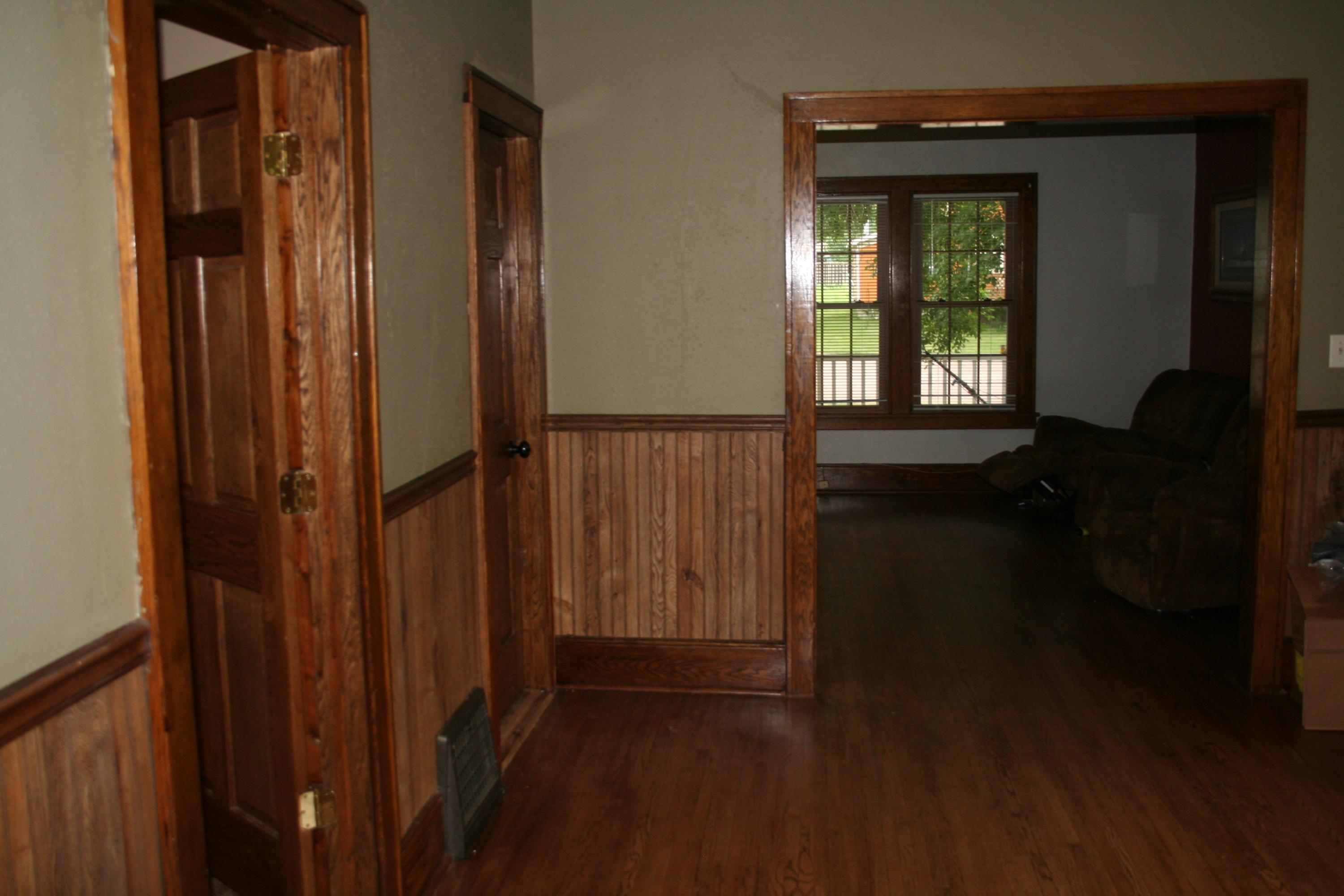 1006 S Rowley