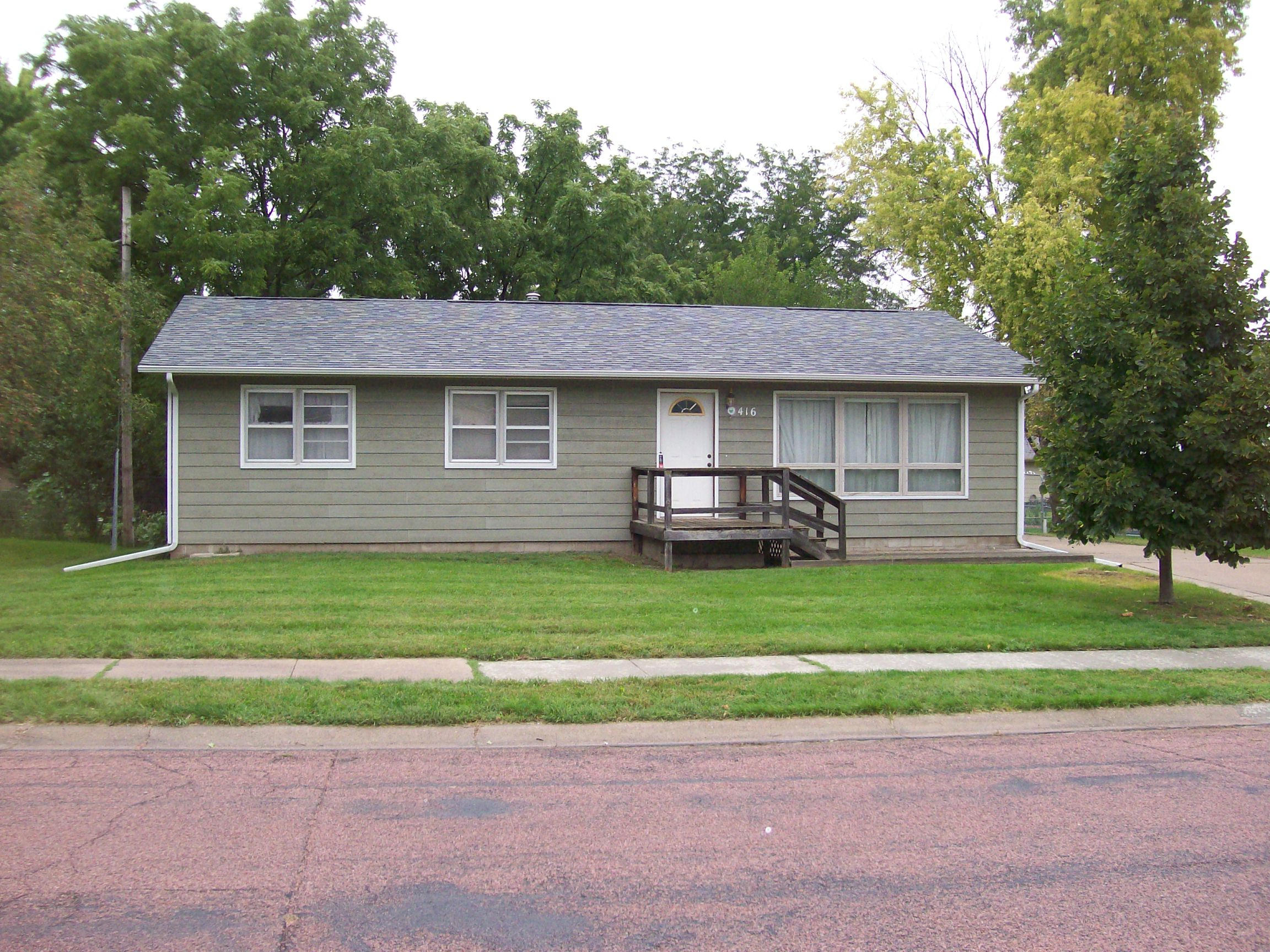 416 E 14th Ave
