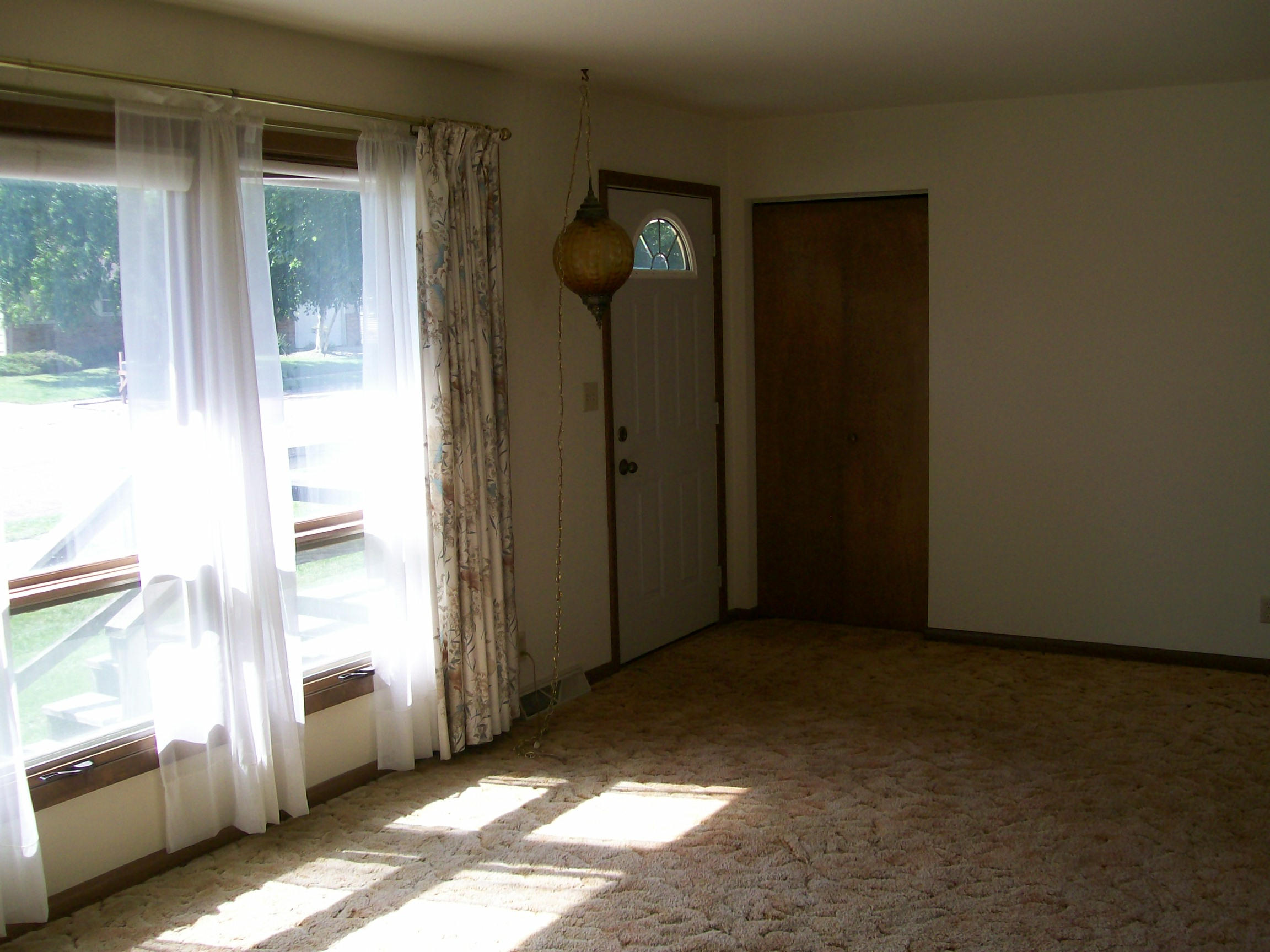 416 E 14th Ave