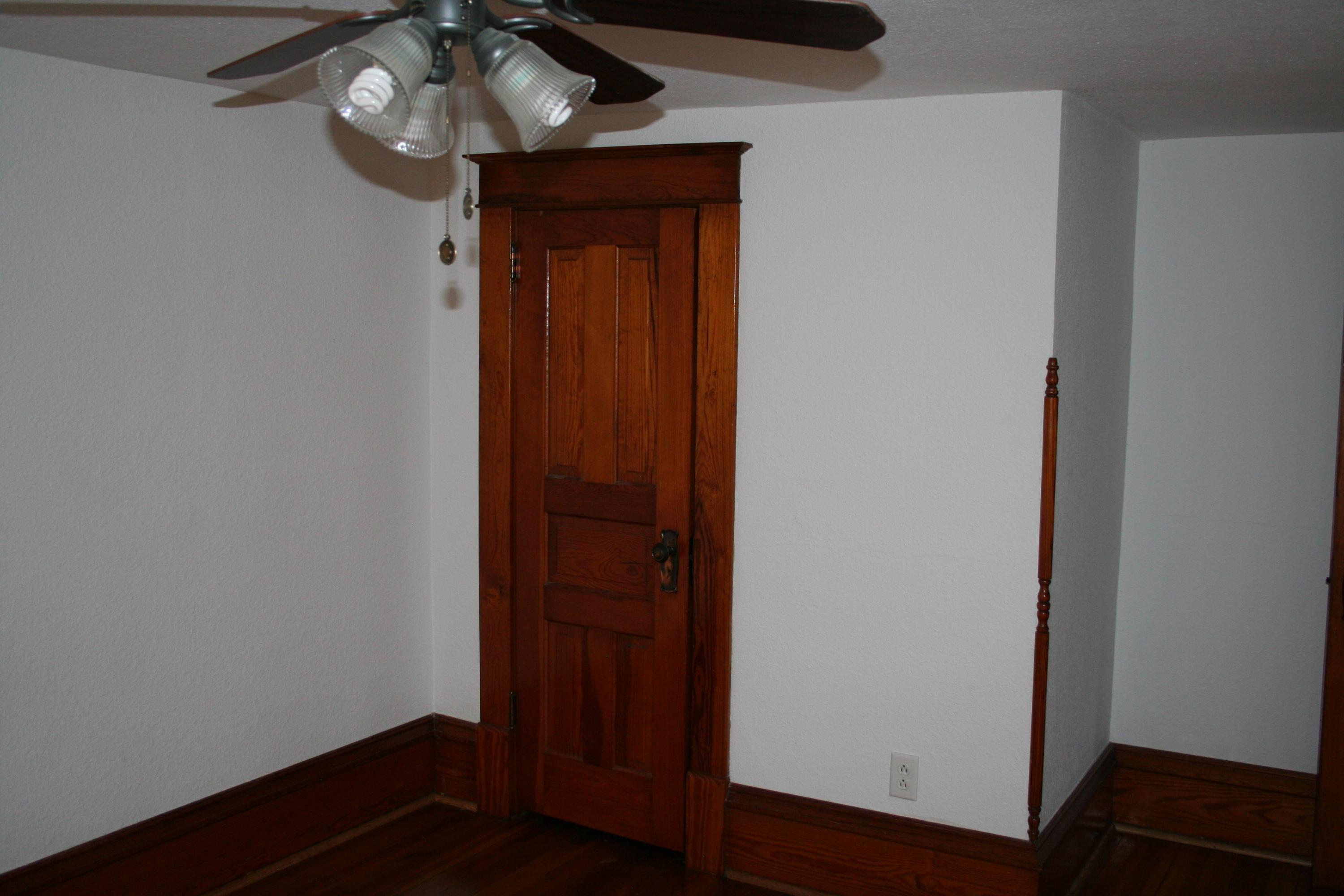 407 N Lindman
