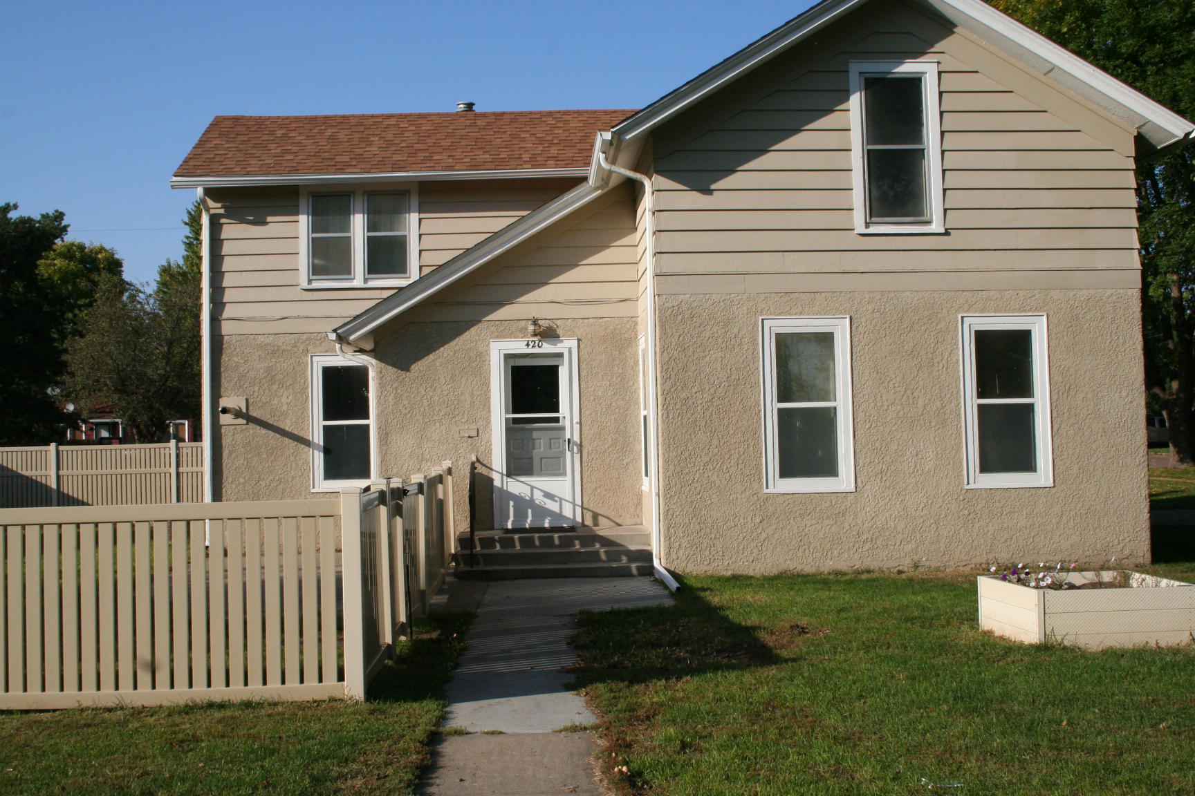 420 E 2nd Ave