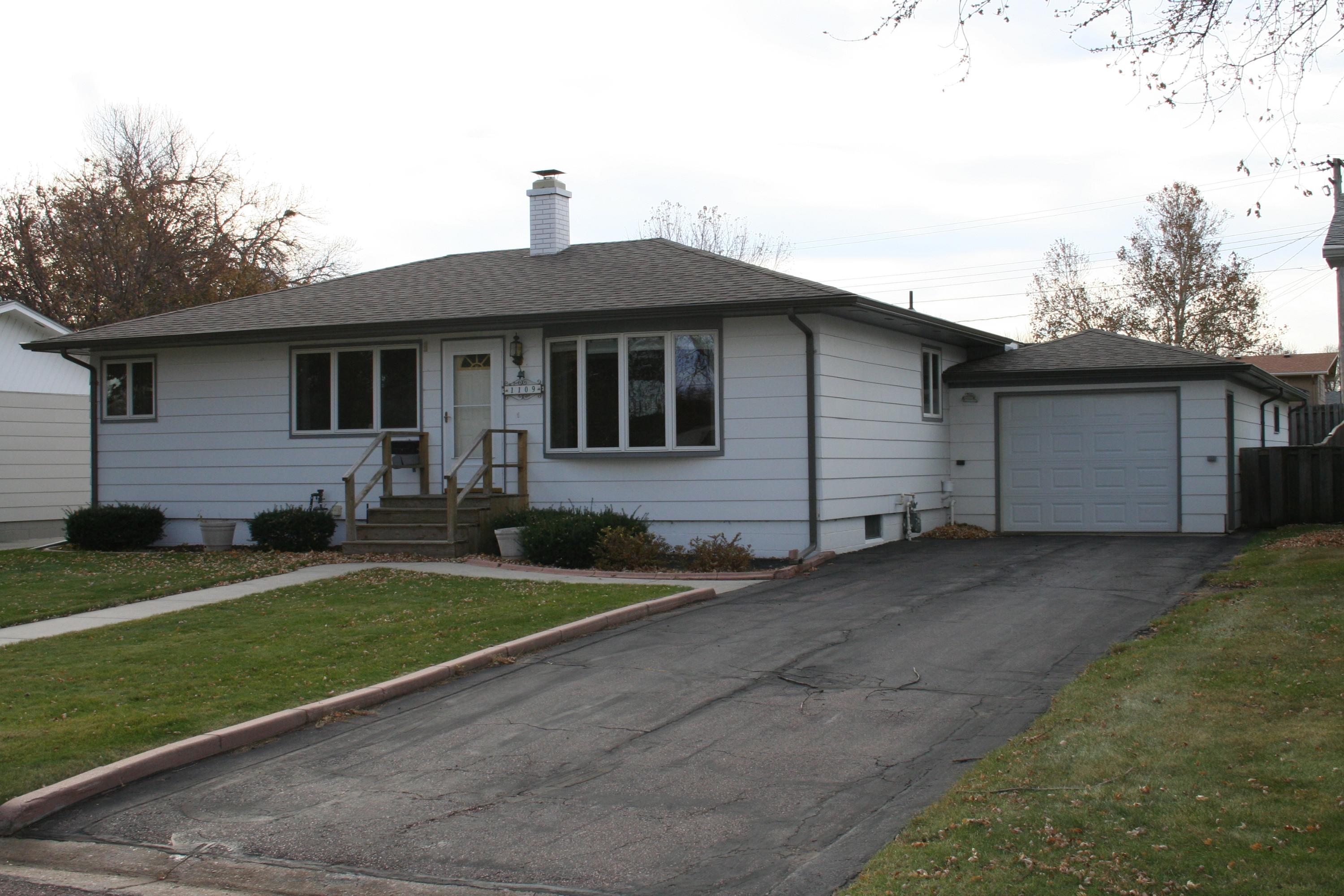 1109 W 6th Ave