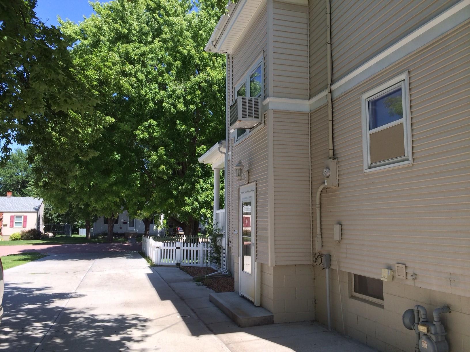 421 E 11th Ave