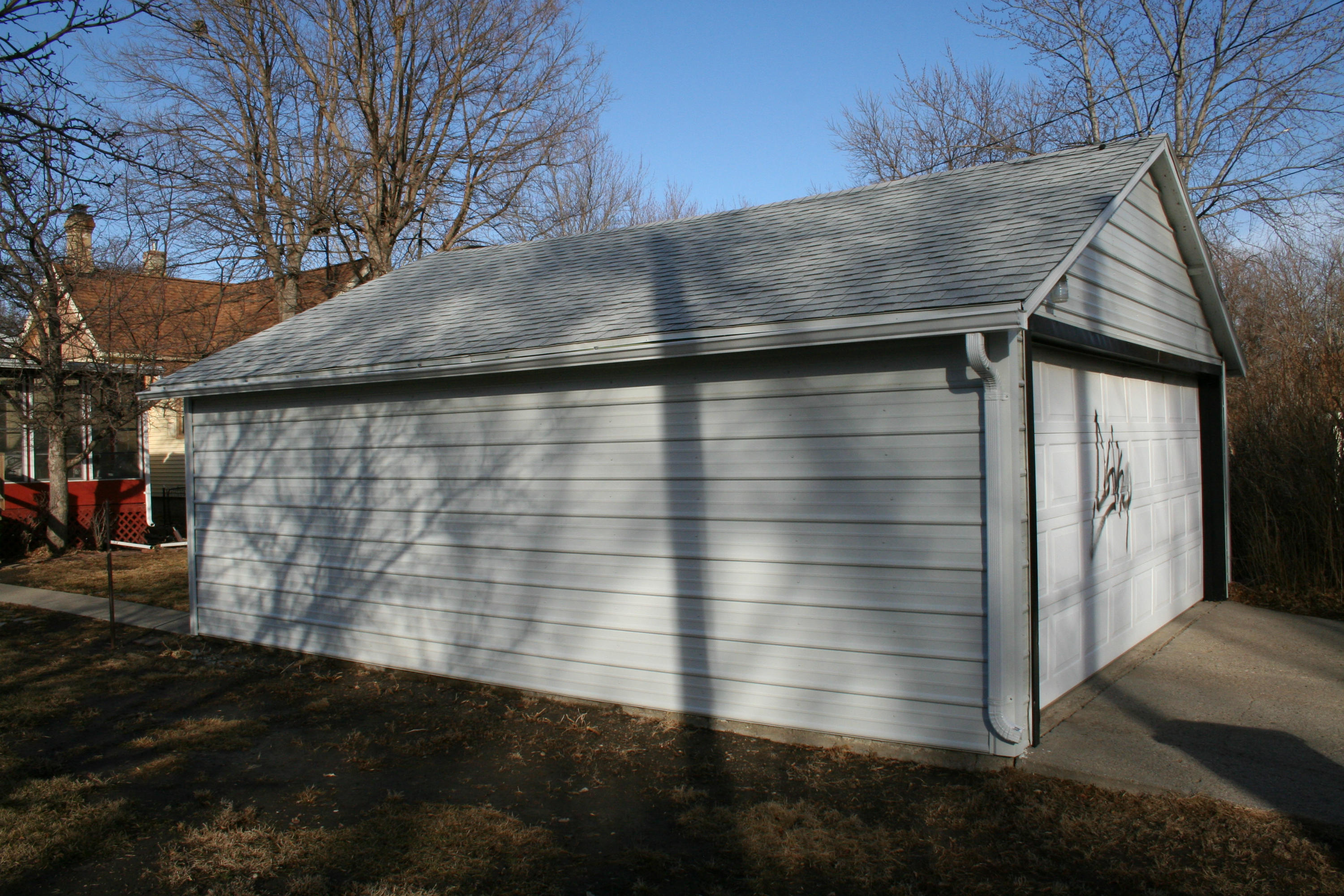 605 W 3rd Ave