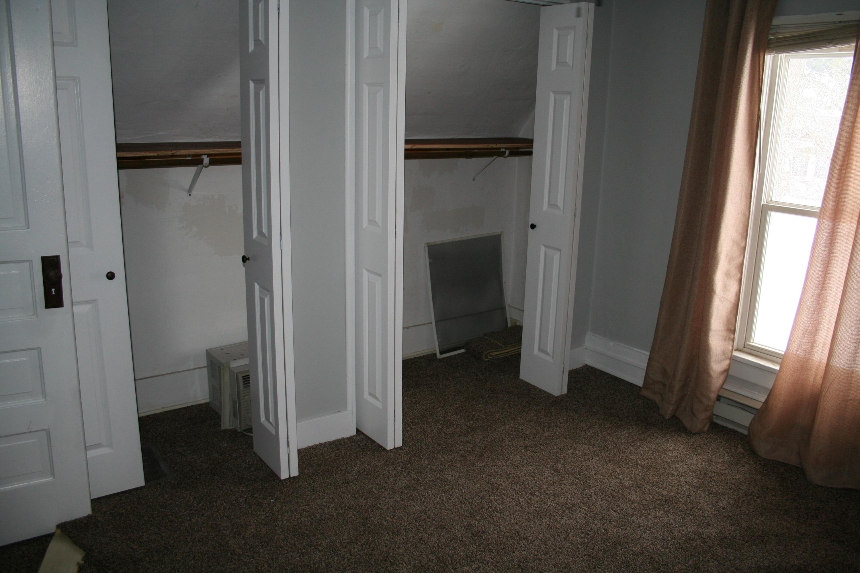 216 W 10th Ave