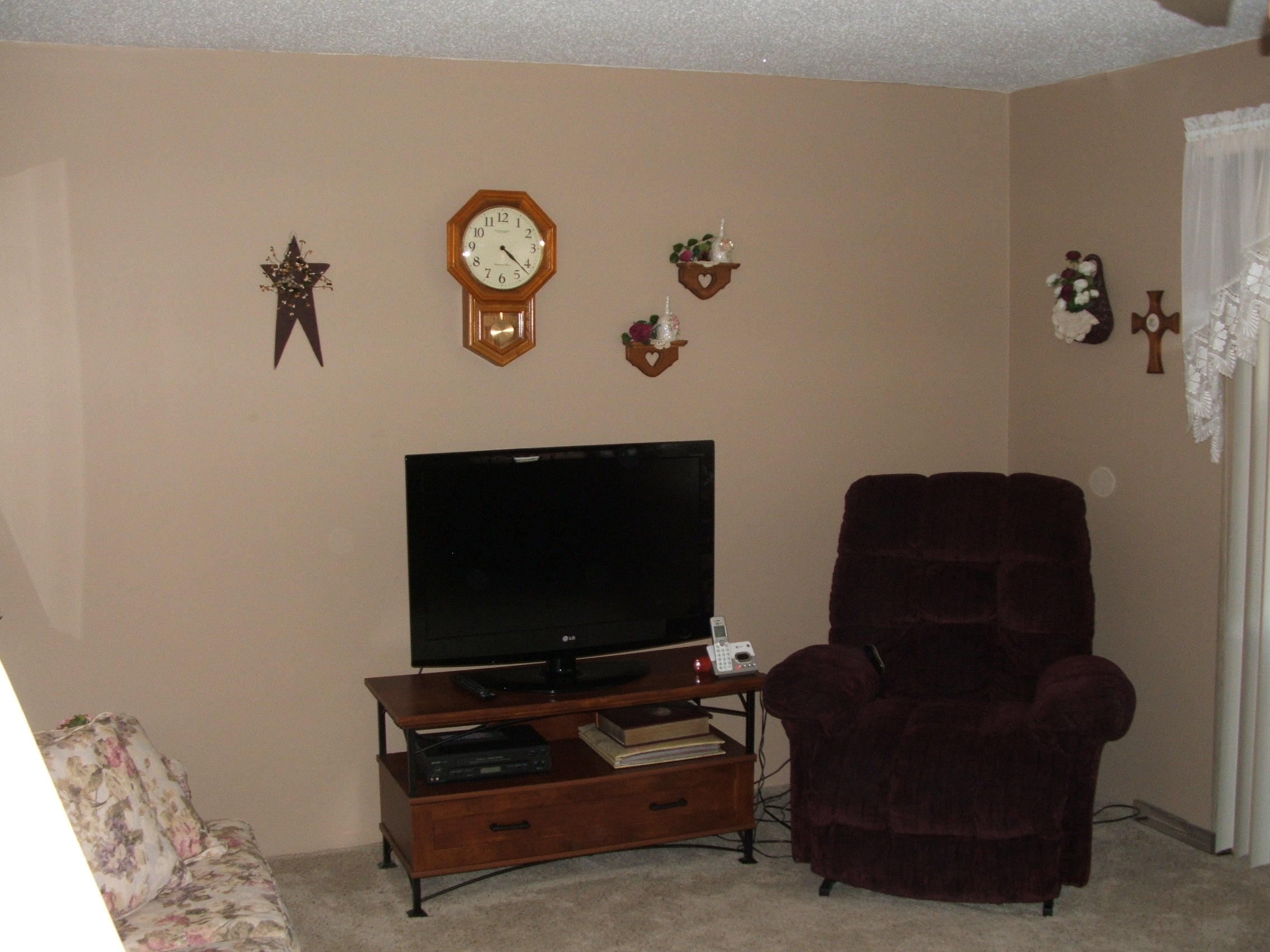 1301 N Rowley