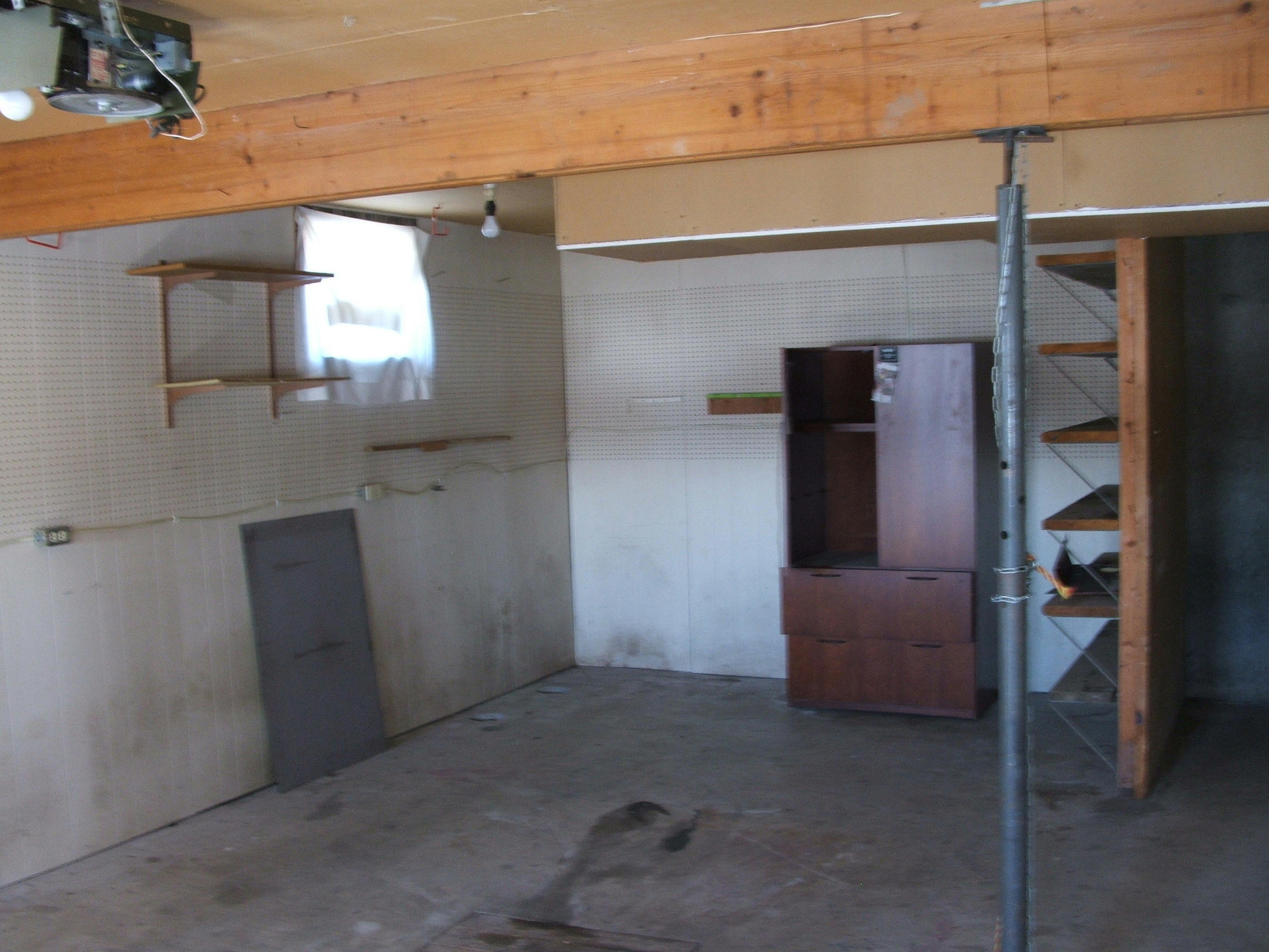 25853 HWY 37