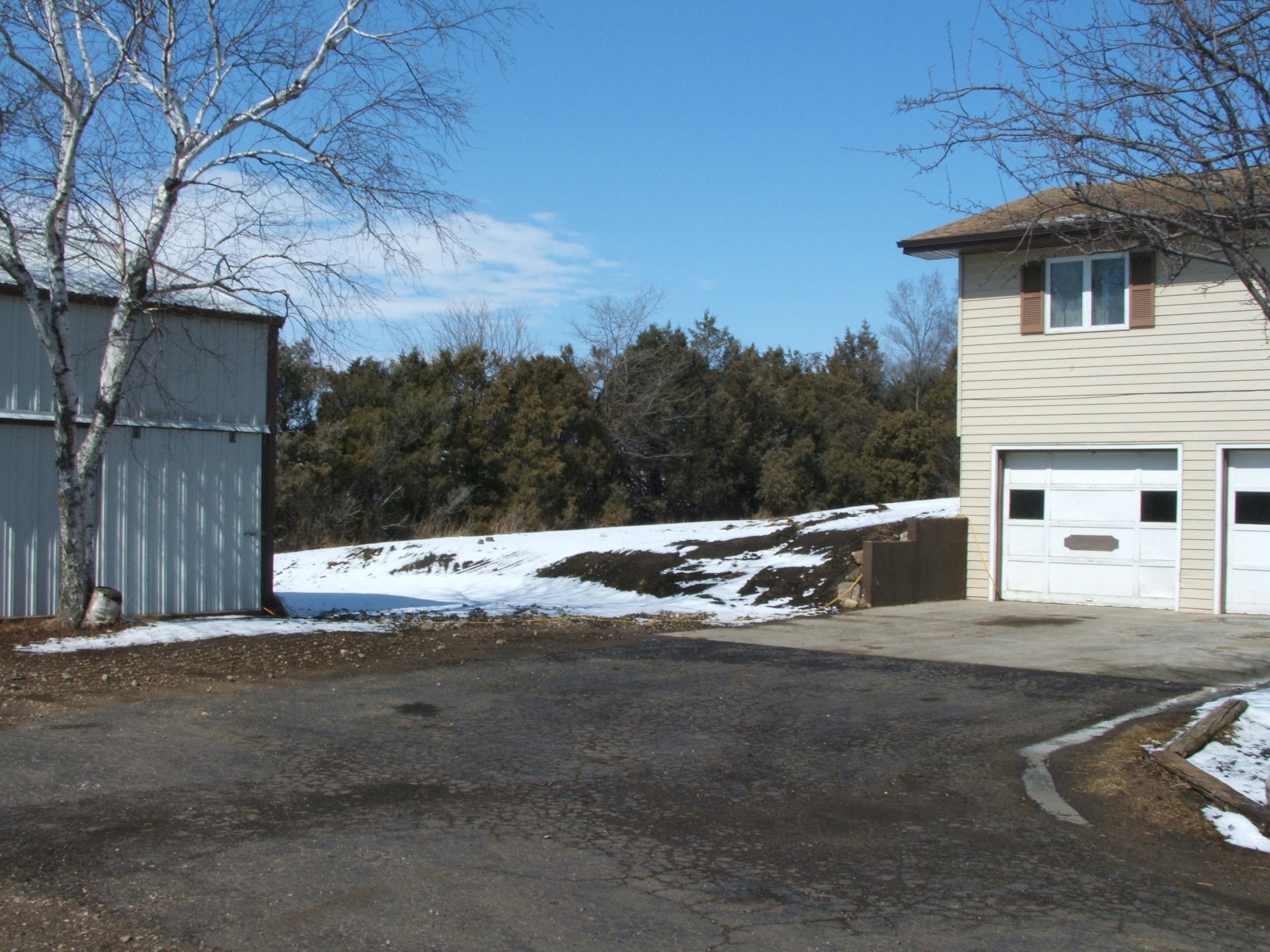25853 HWY 37
