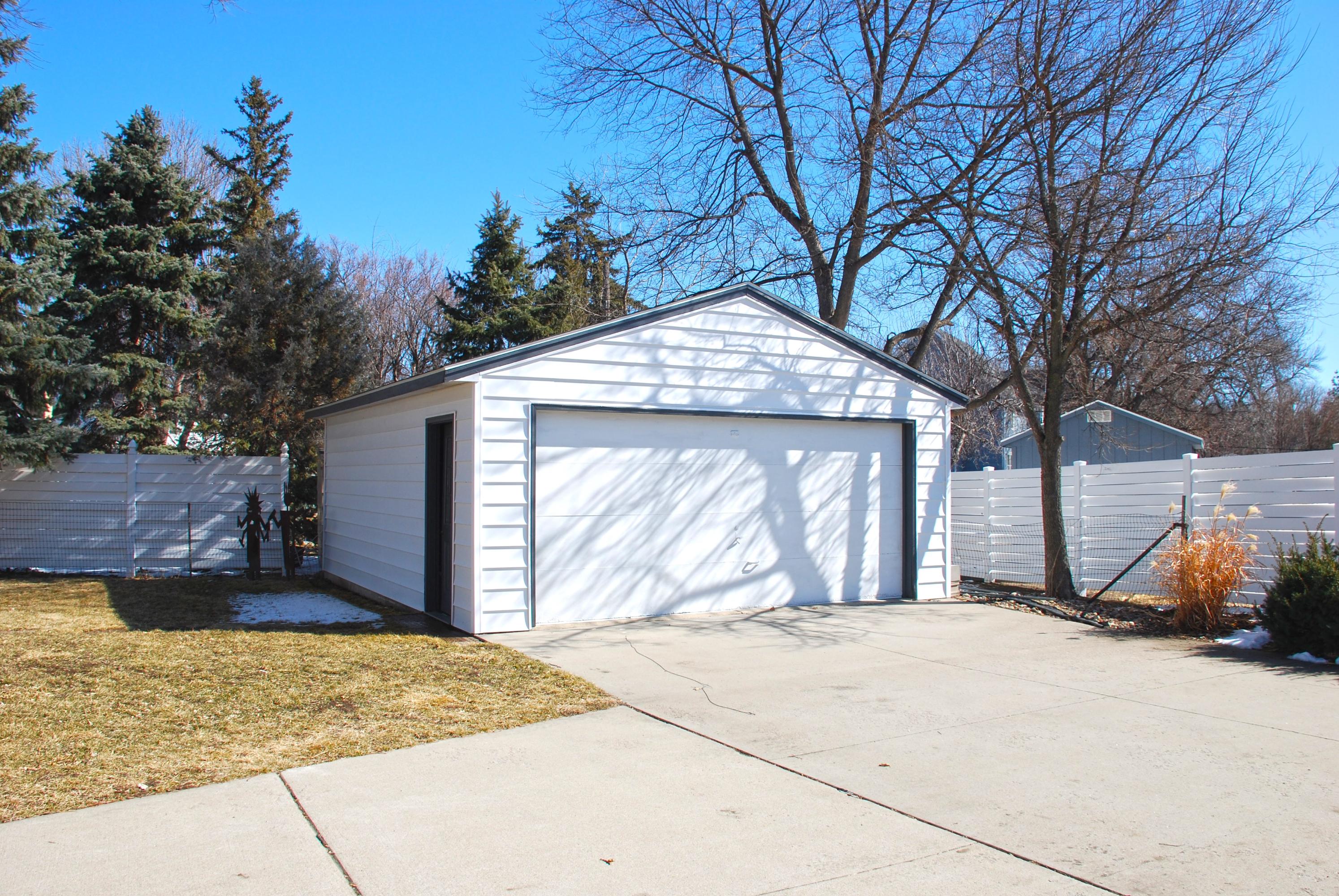 725 Mitchell Blvd
