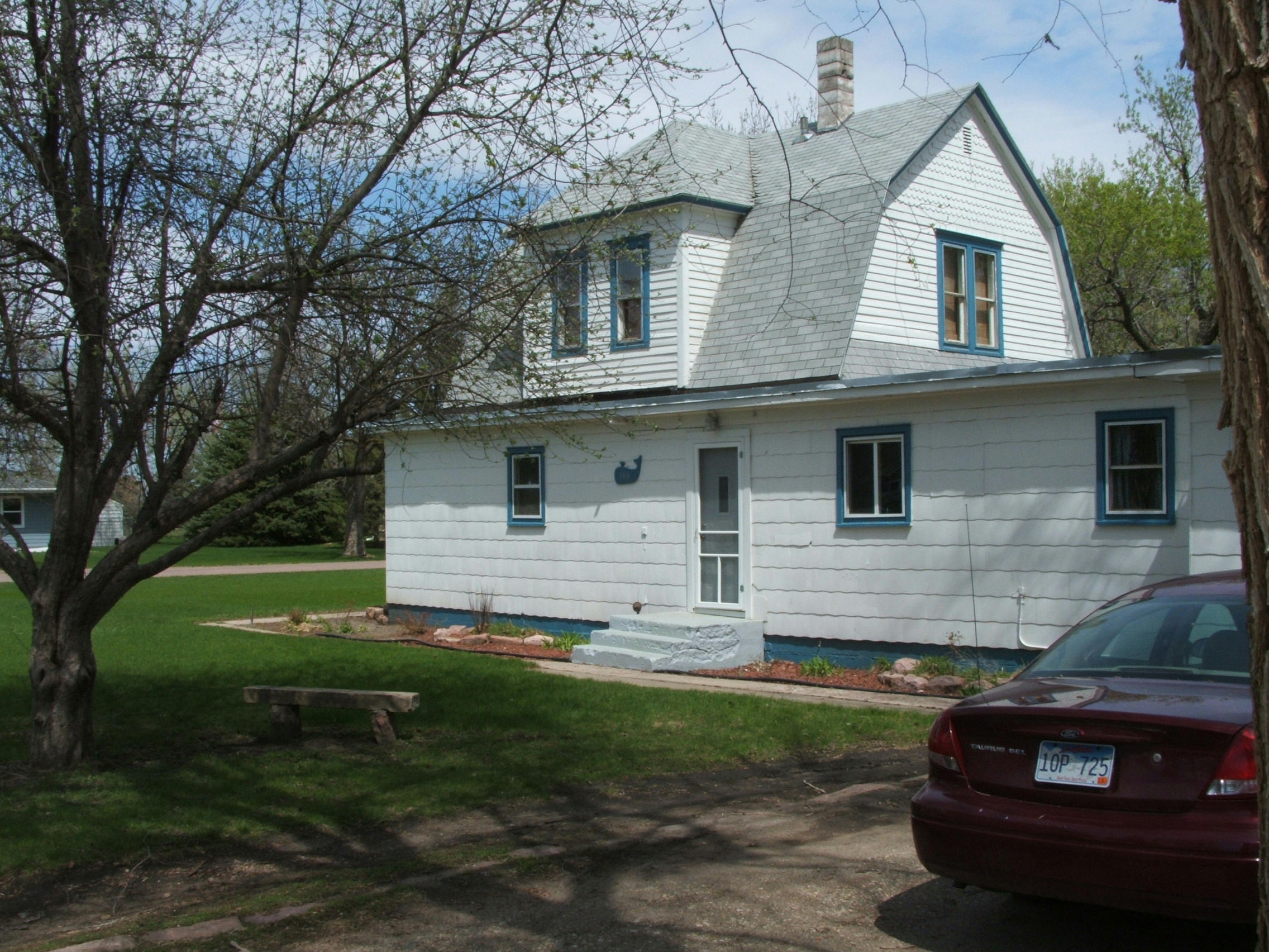 108 N Pearl