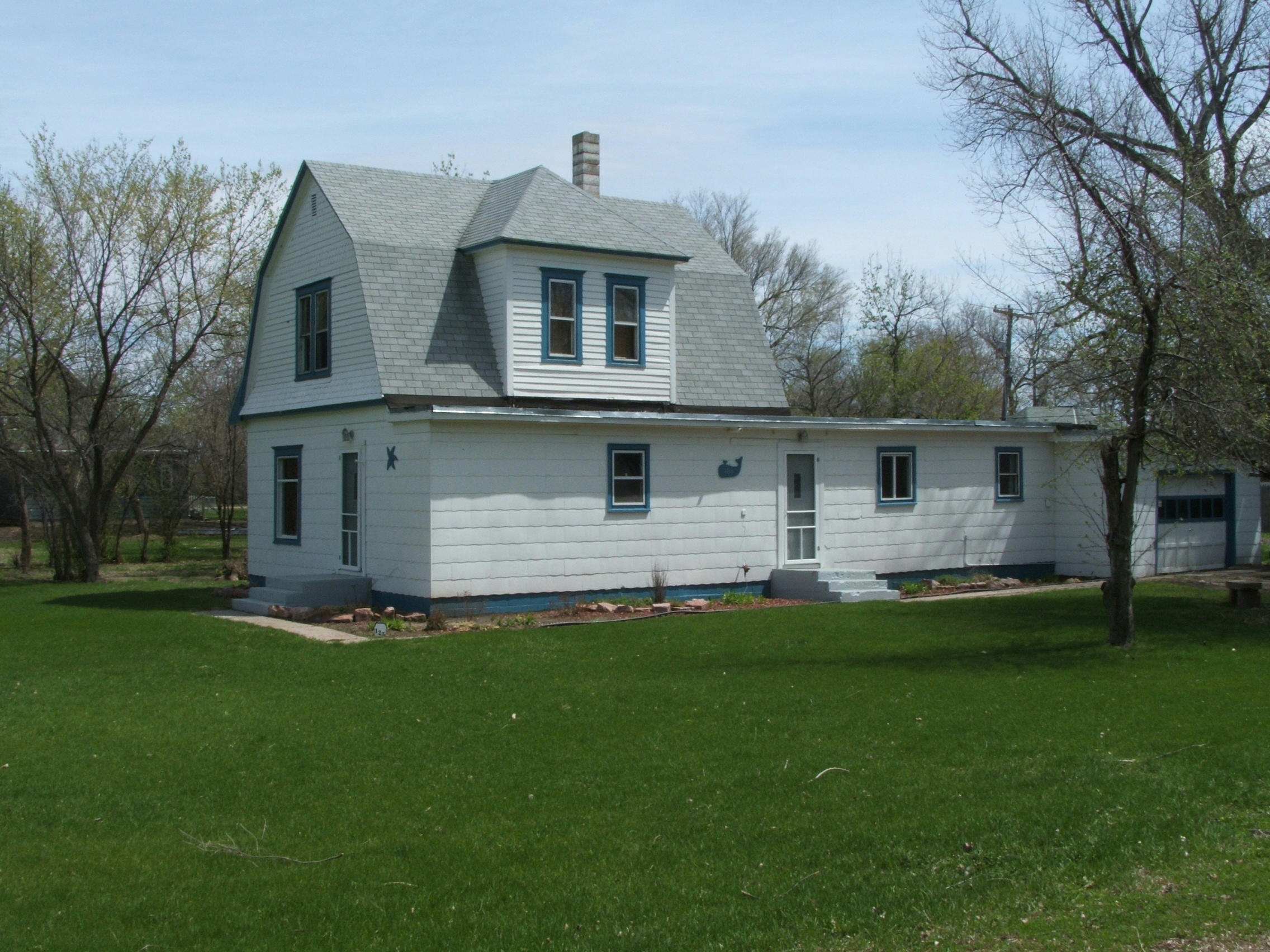 108 N Pearl