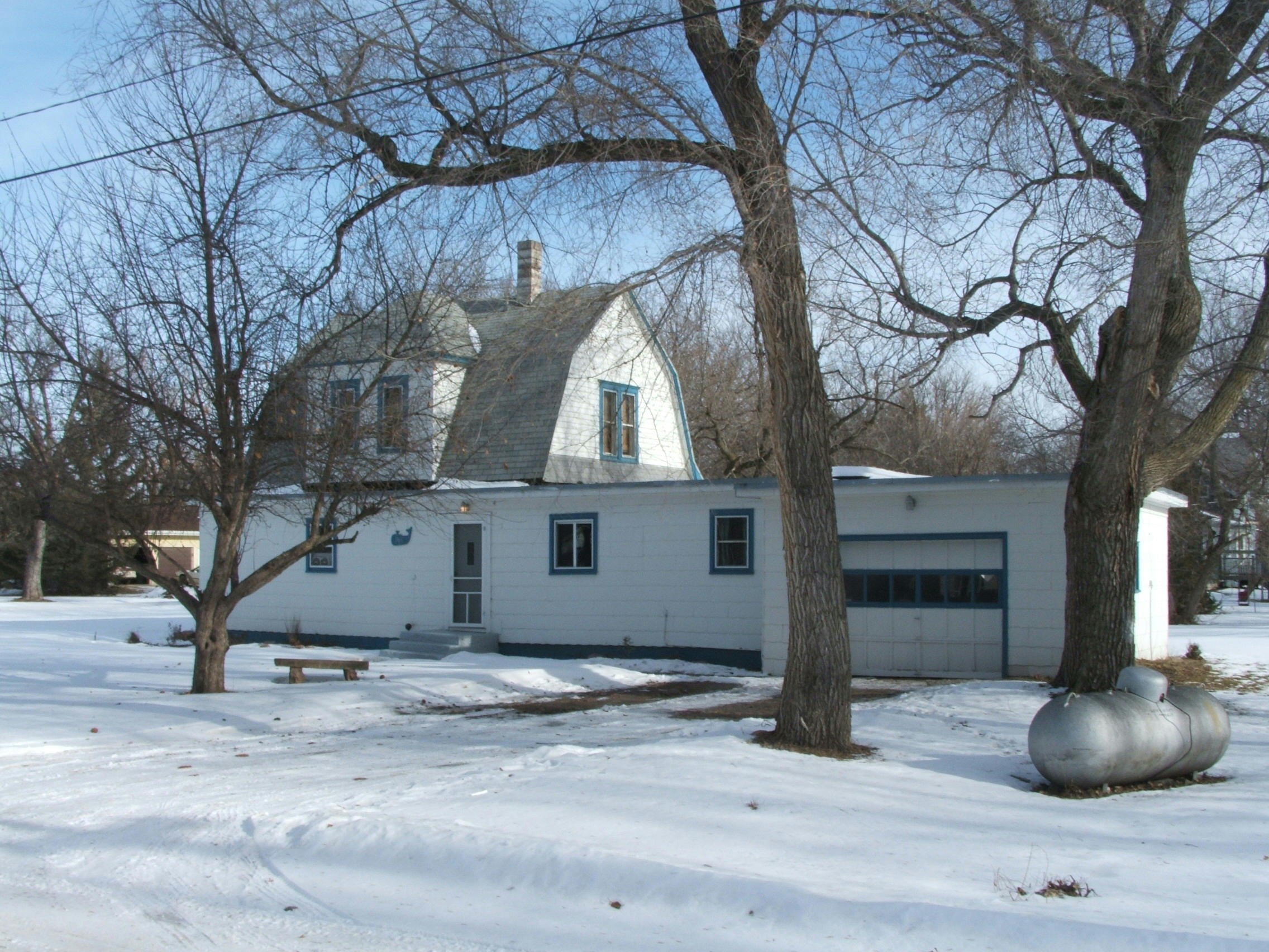 108 N Pearl