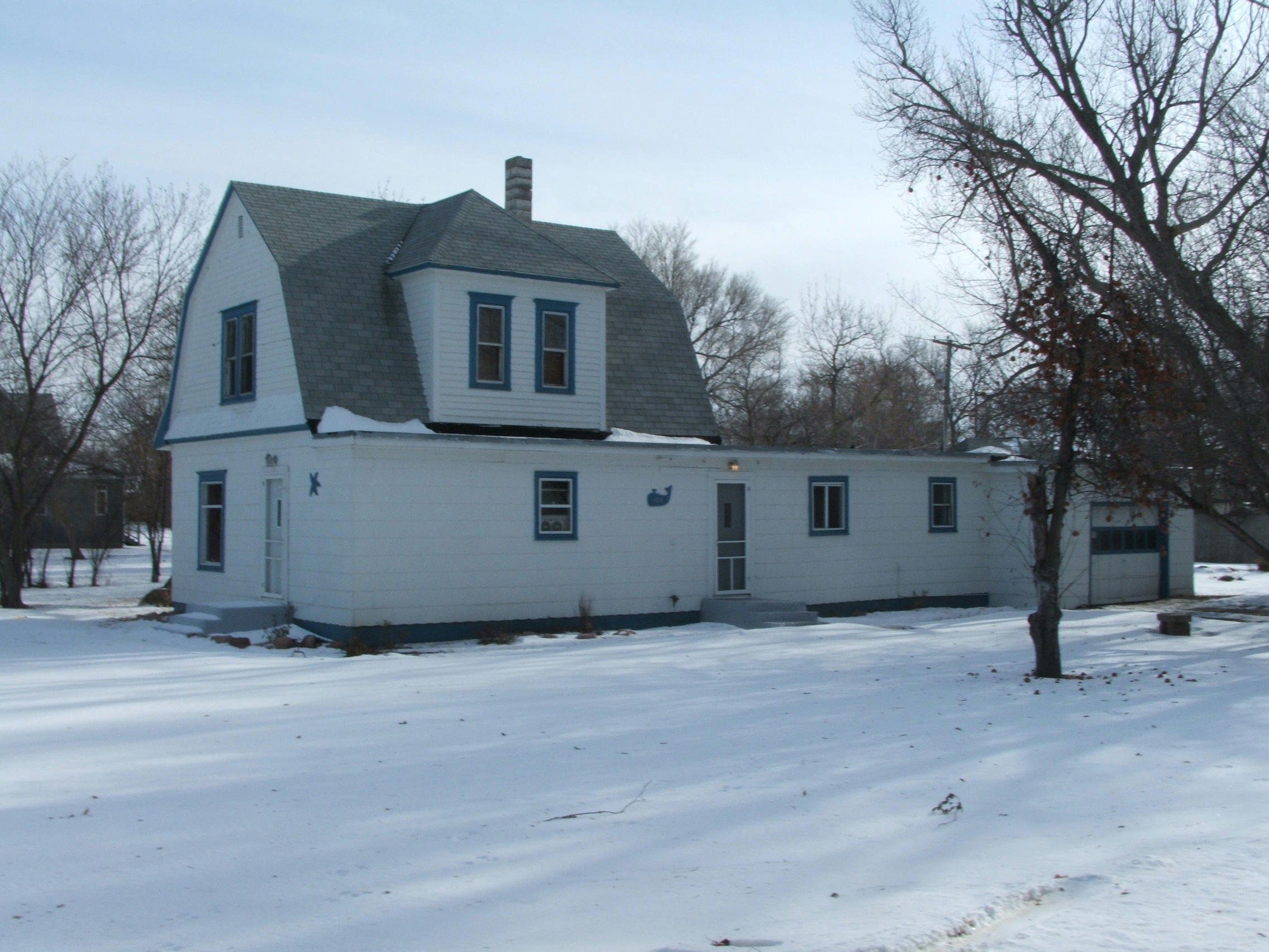 108 N Pearl