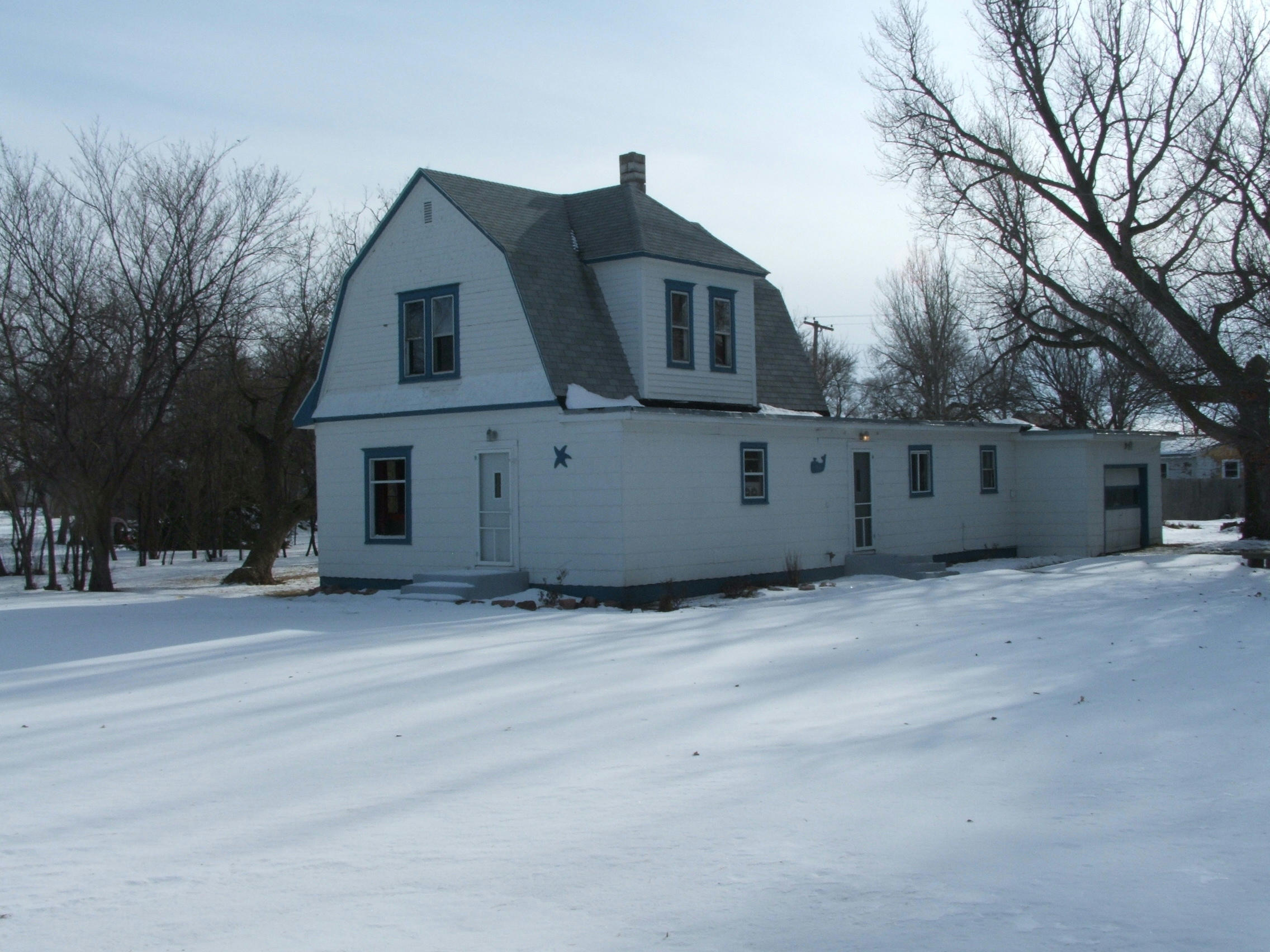 108 N Pearl