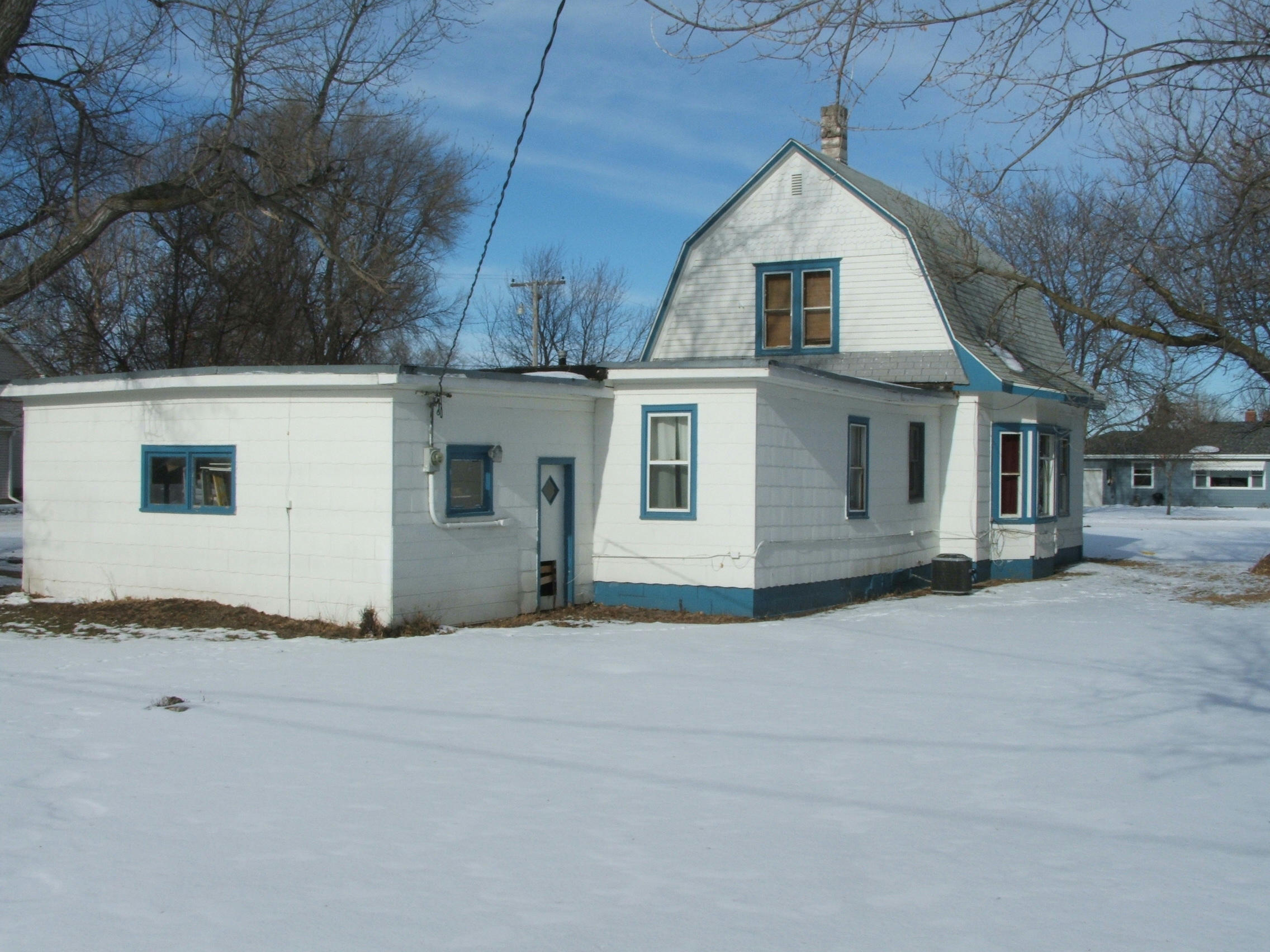 108 N Pearl