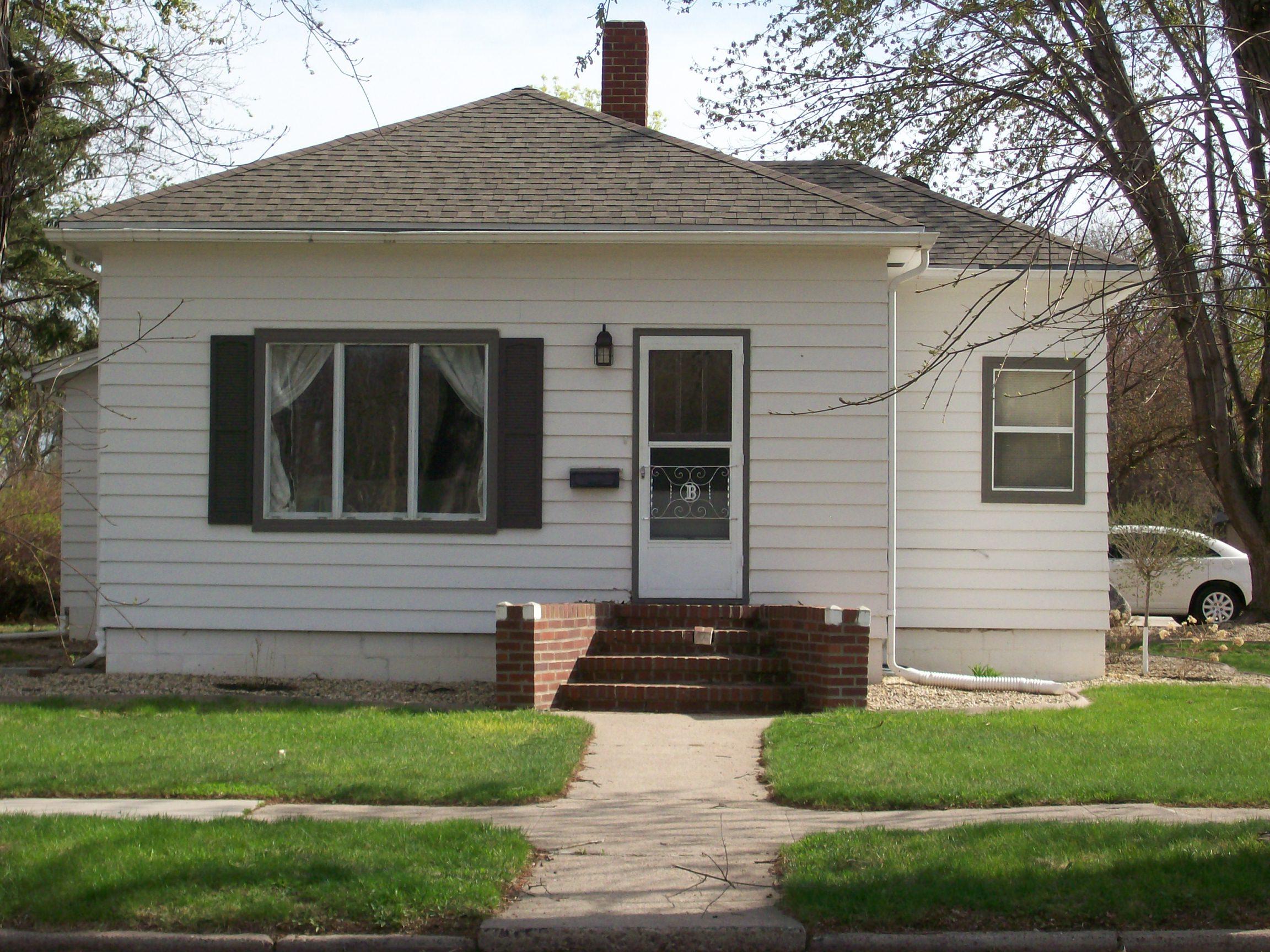 619 McCabe St