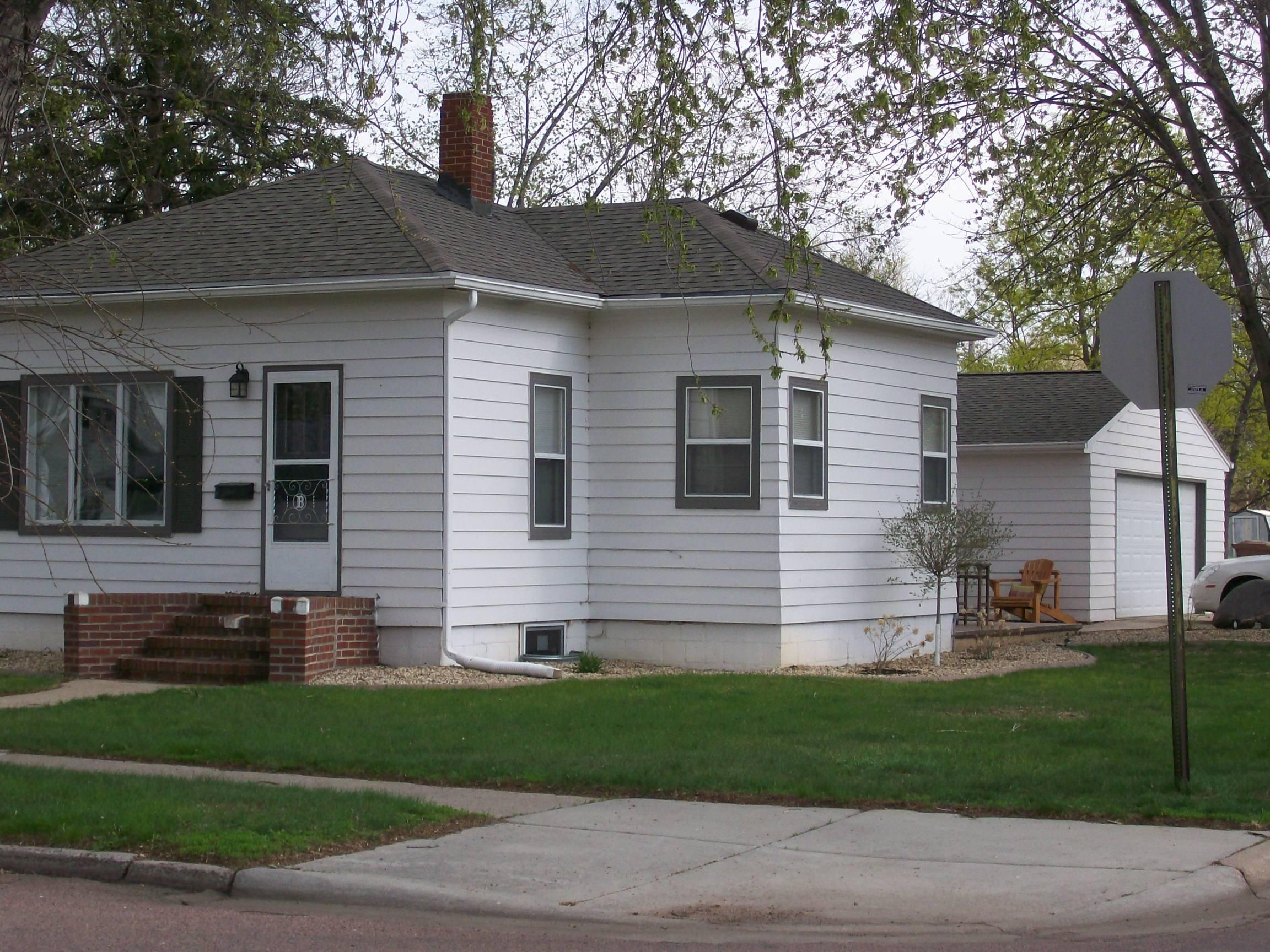 619 McCabe St
