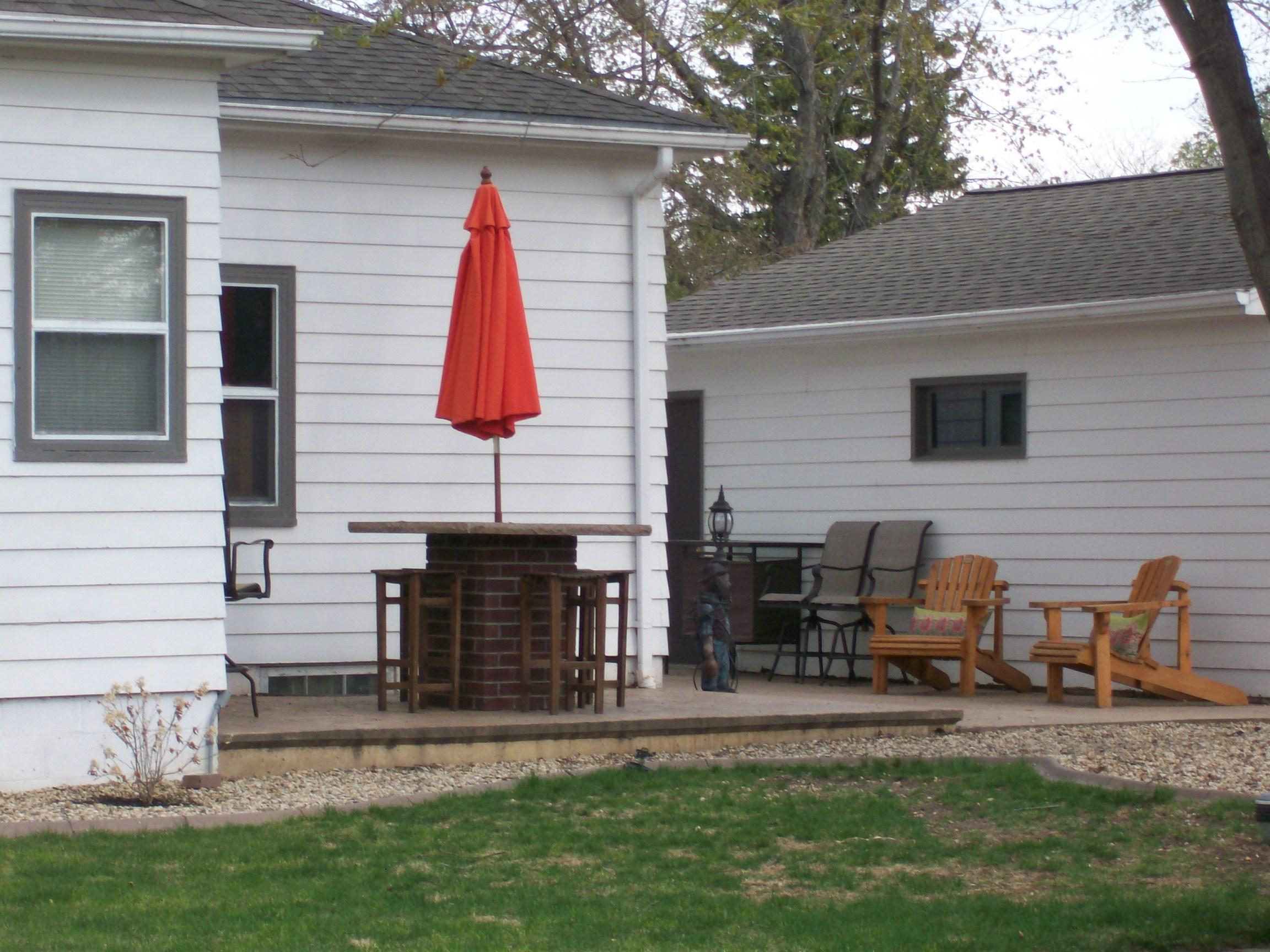 619 McCabe St