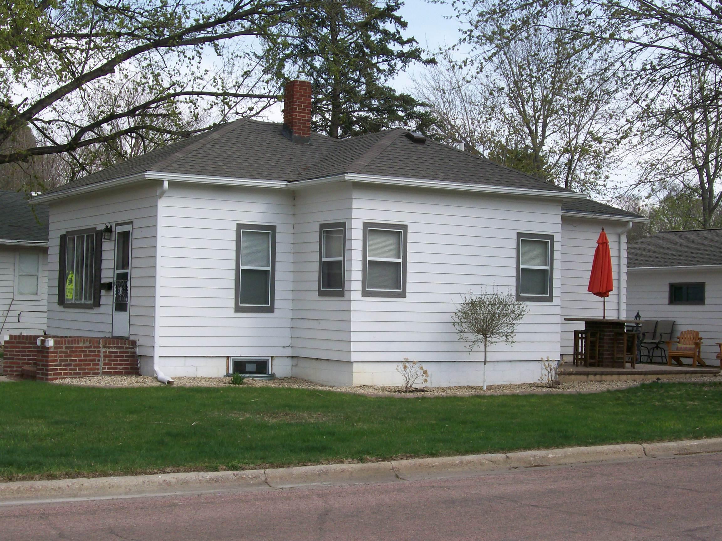 619 McCabe St