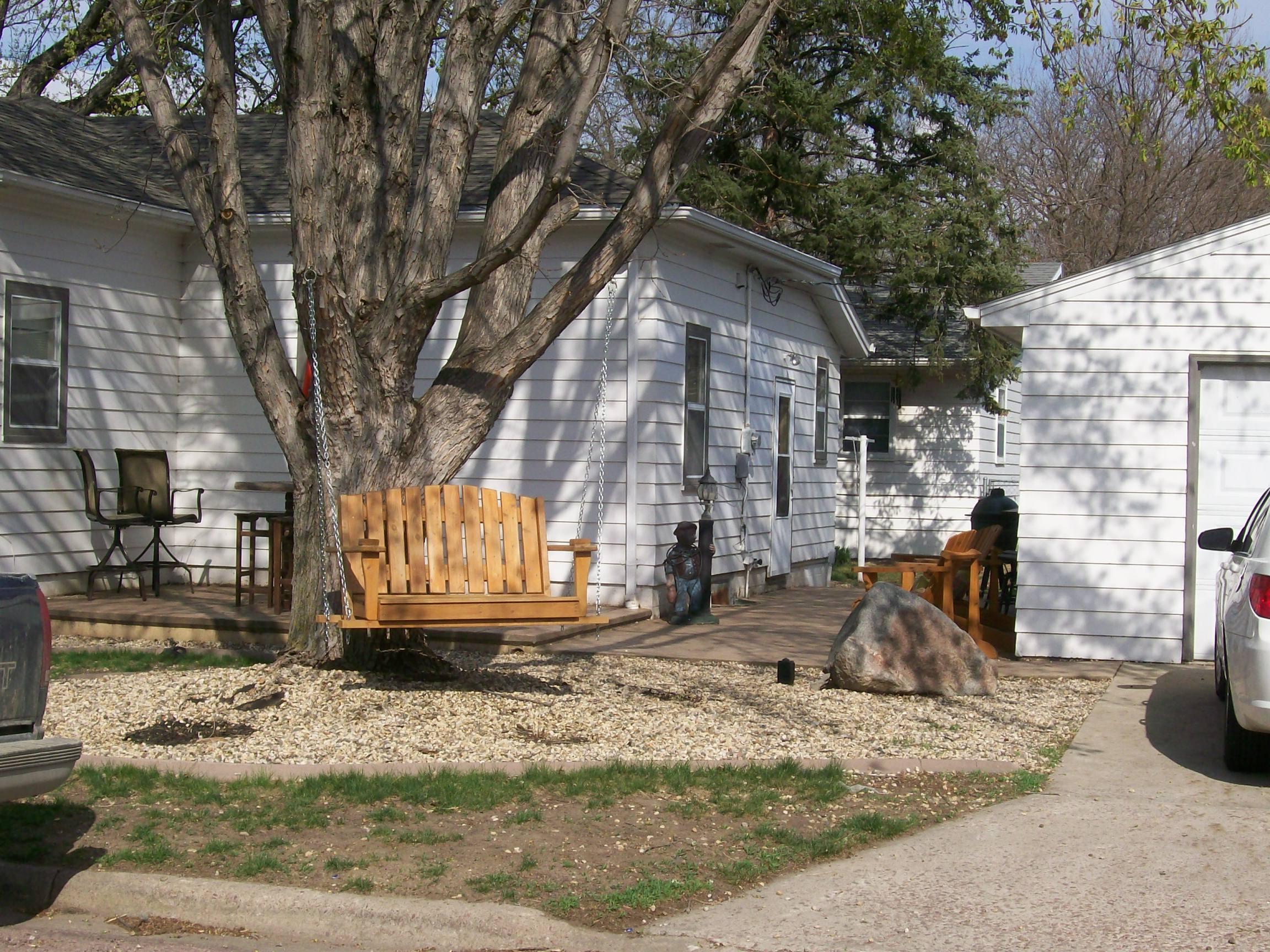 619 McCabe St