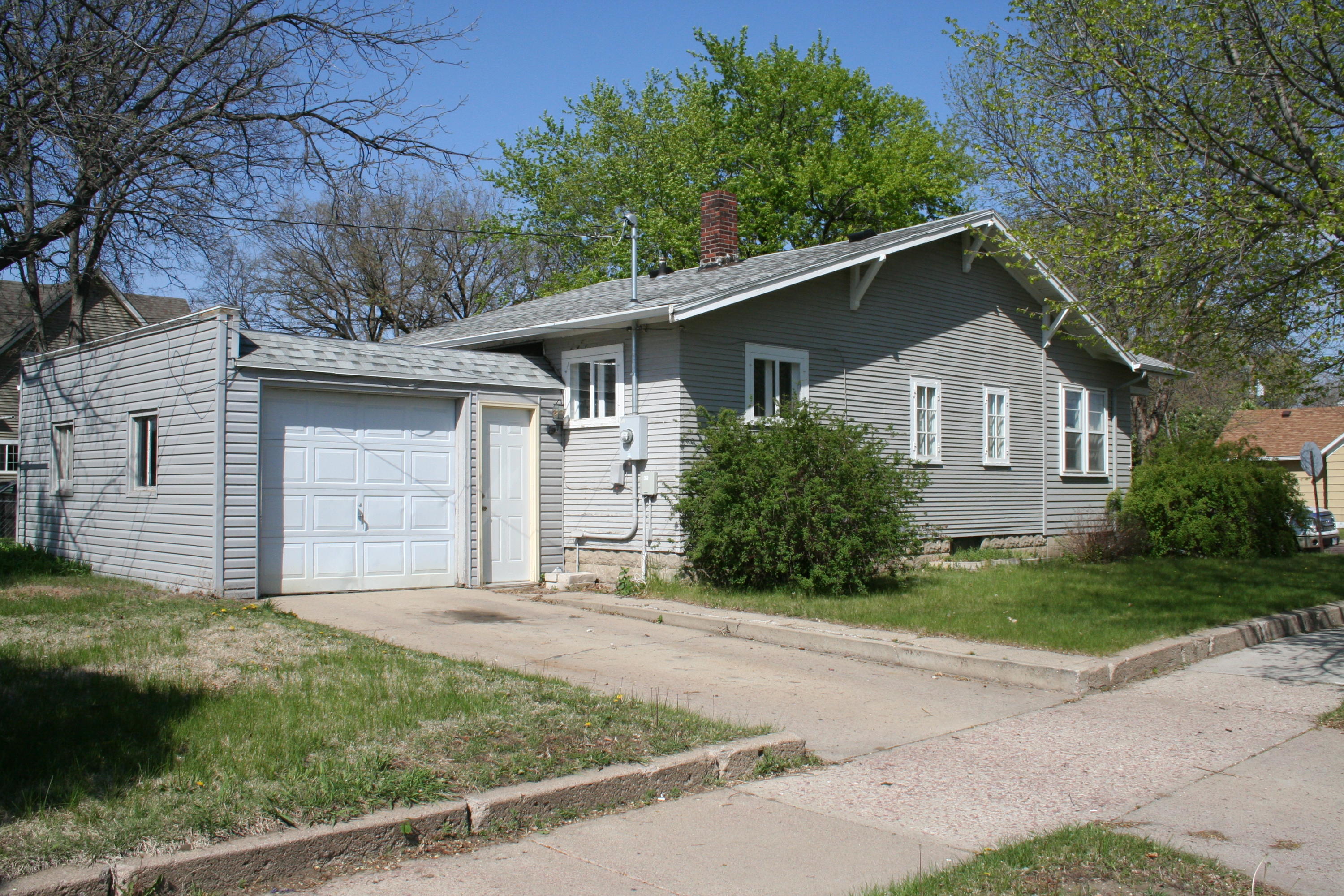 701 N Duff St