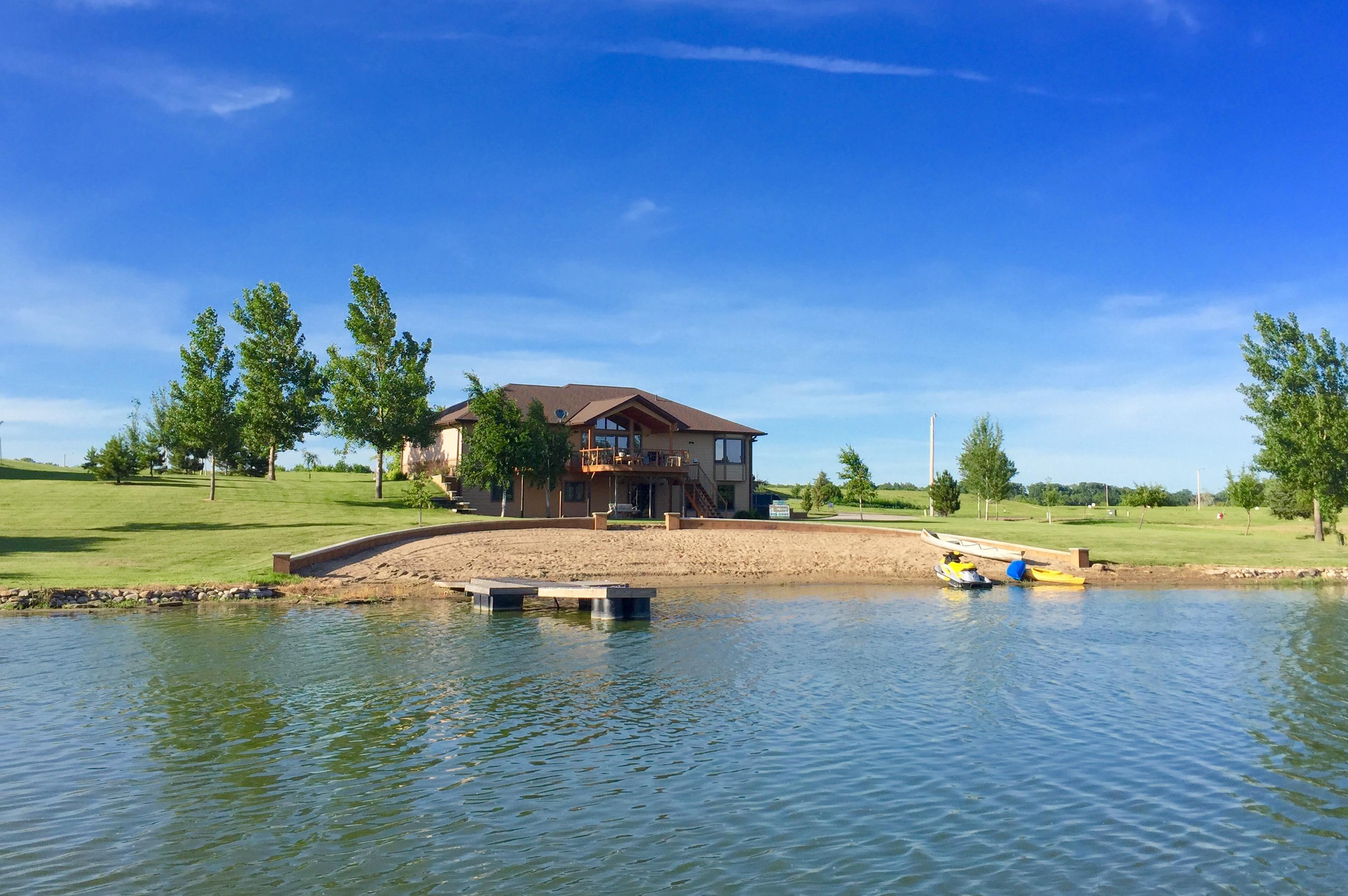 3352 Canal Cir
