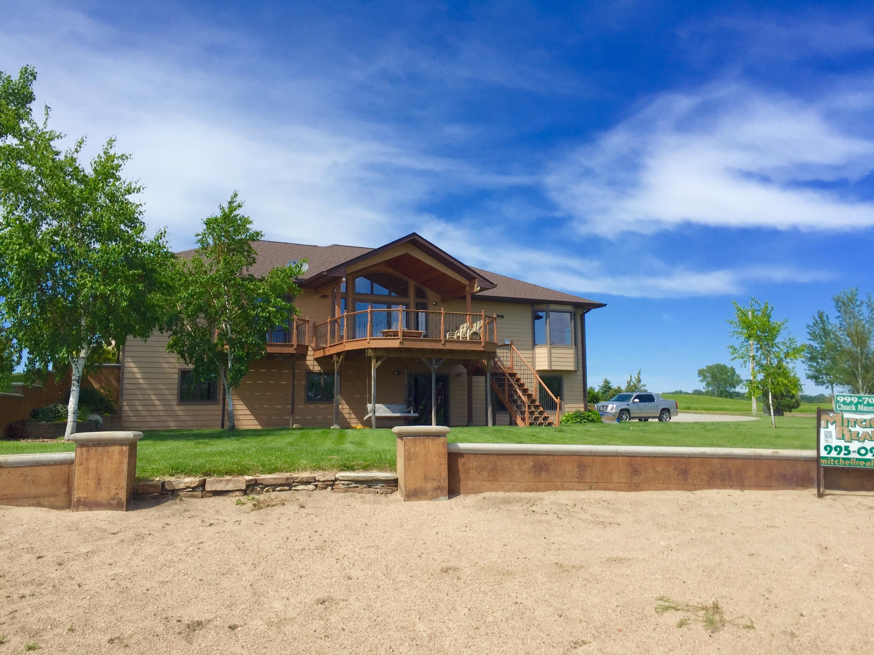 3352 Canal Cir