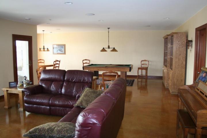 2925 Dailey Dr