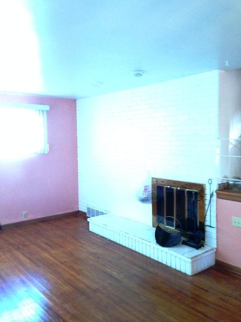 308 E Commerce