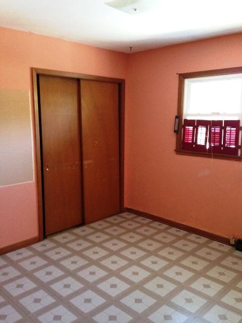 308 E Commerce