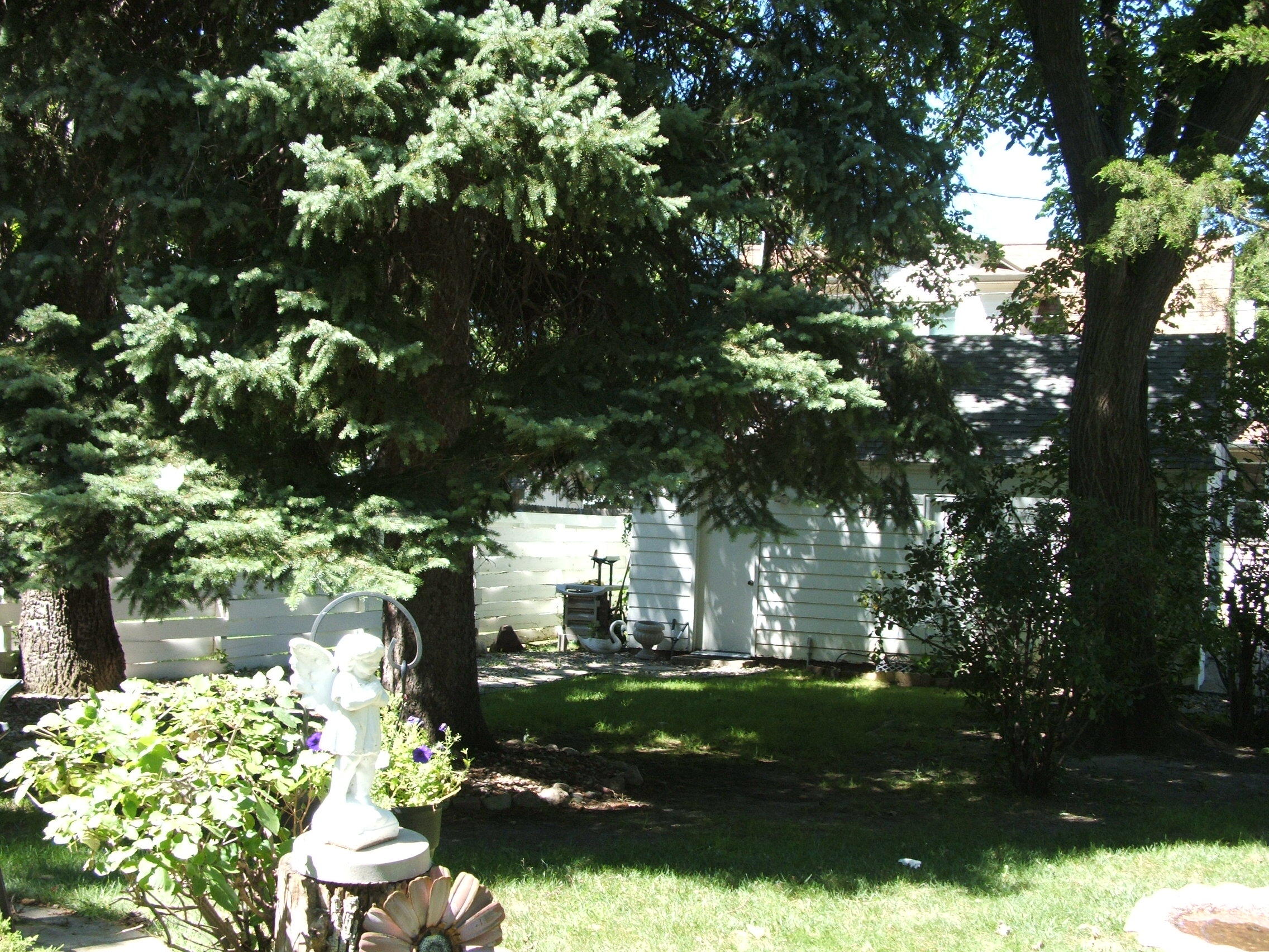 501 W 5th St