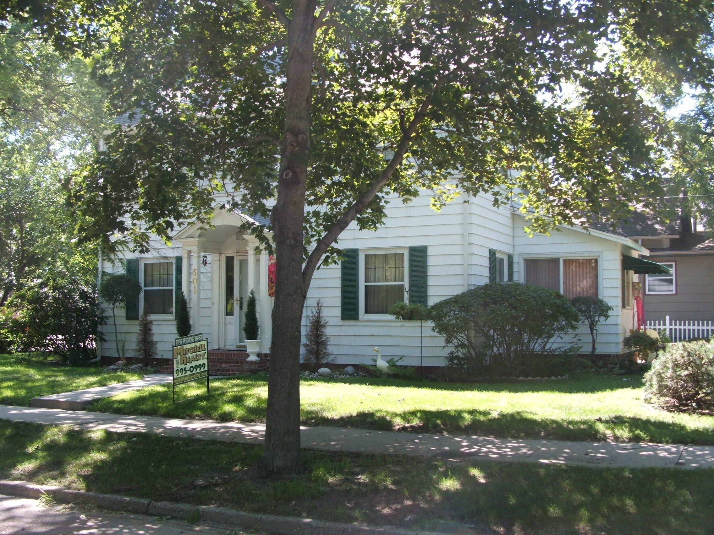 501 W 5th St