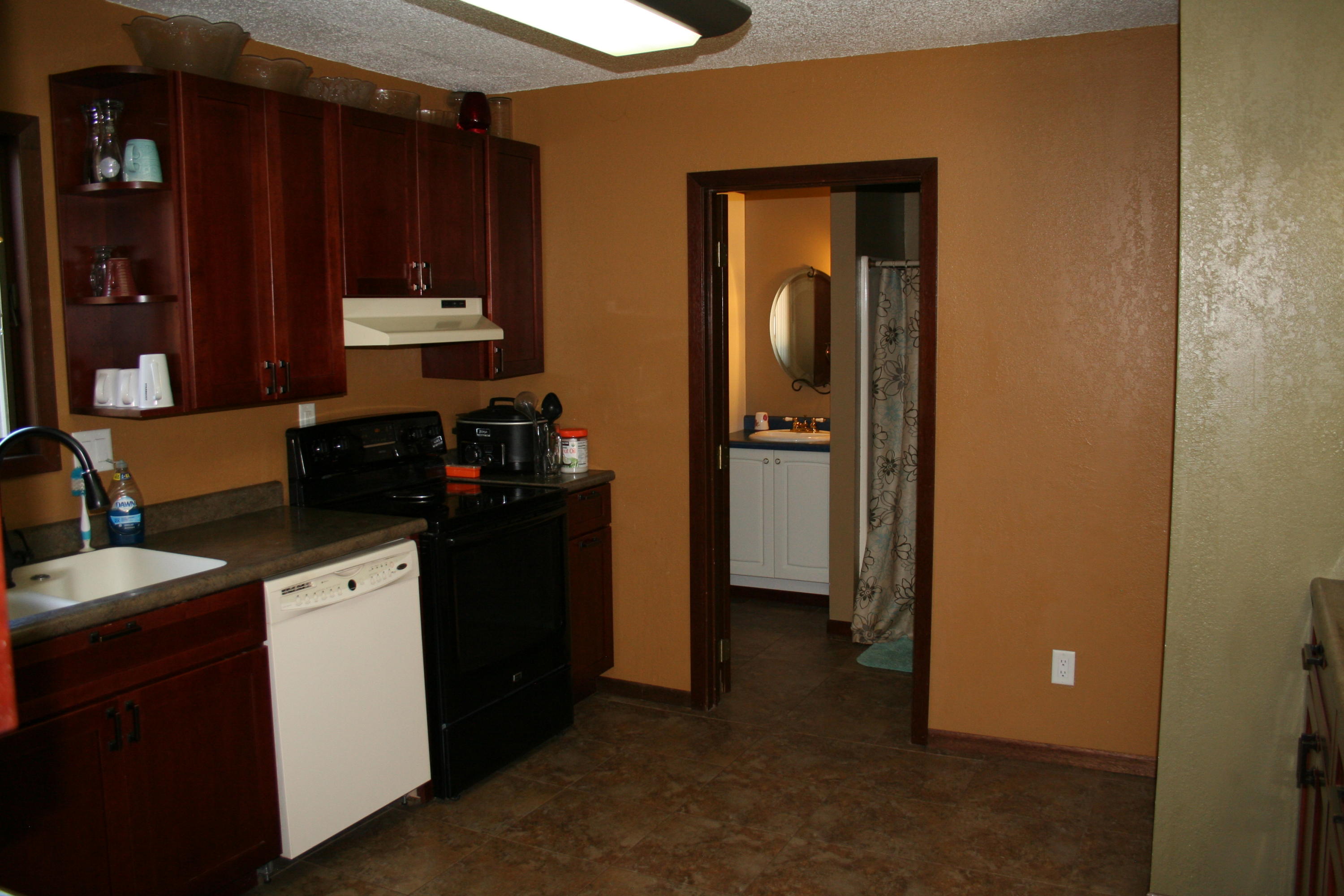 311 N Lindman