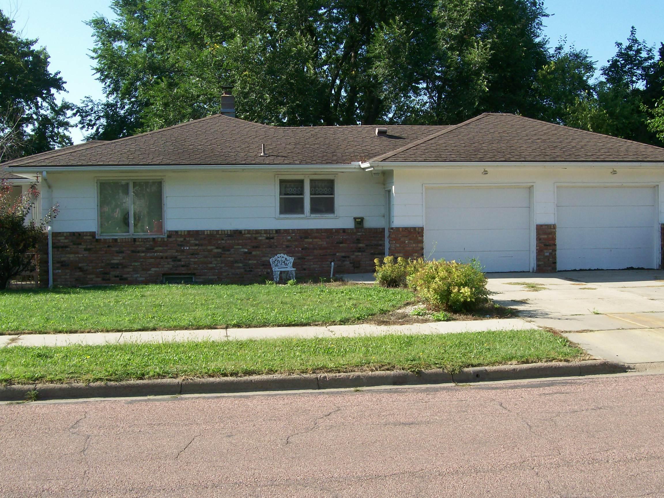 621 N Iowa St