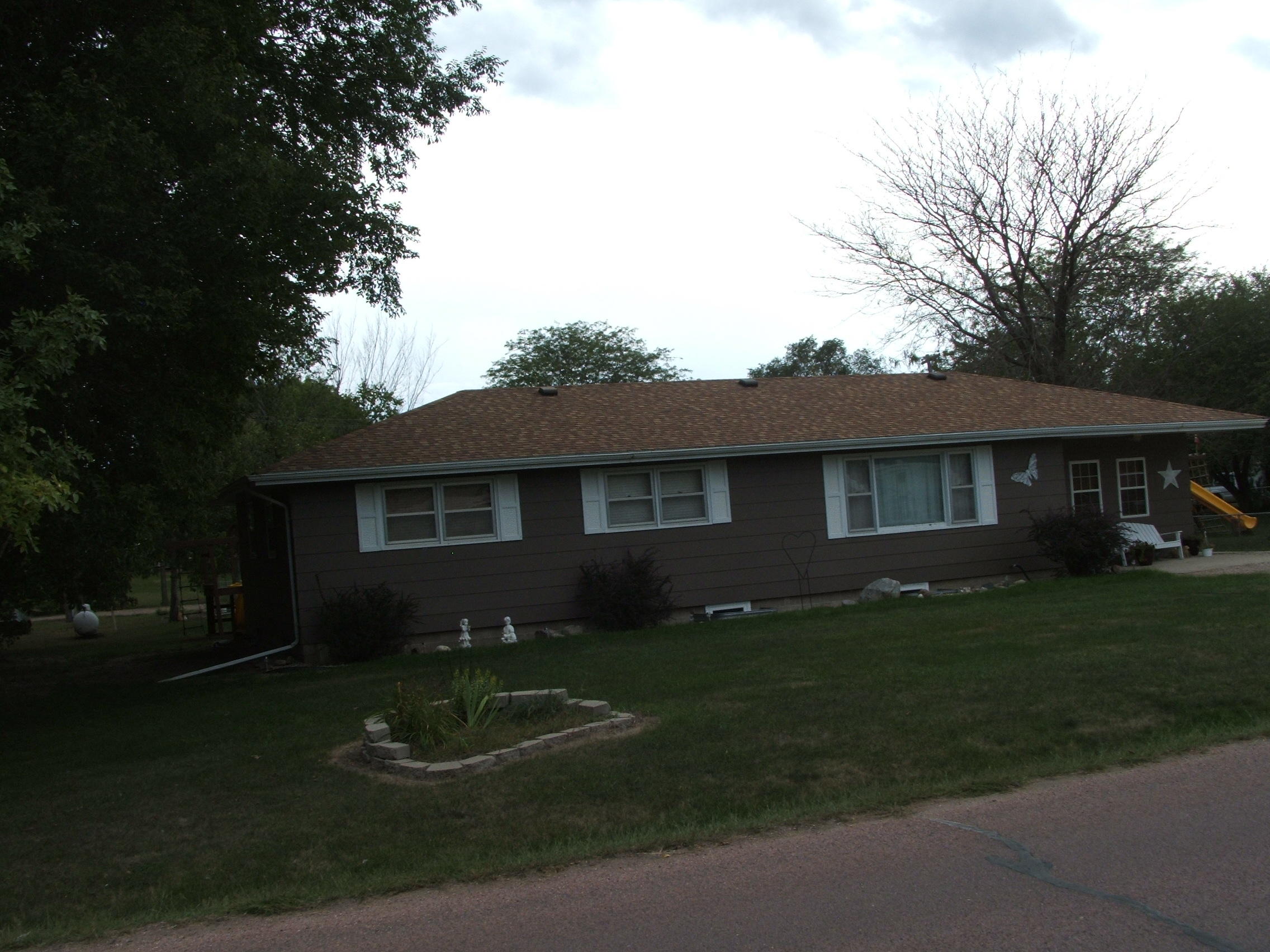 709 E 3rd