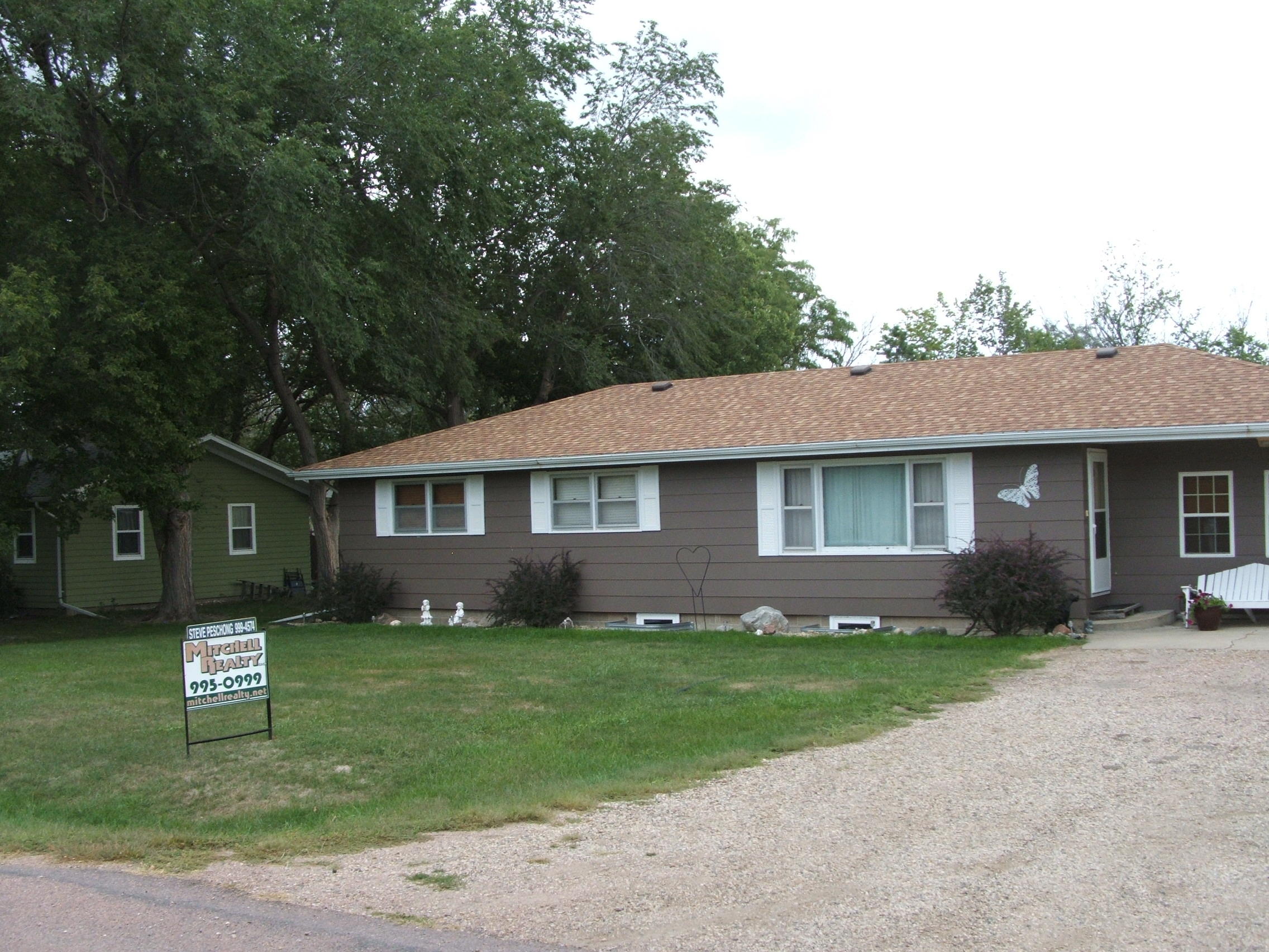 709 E 3rd